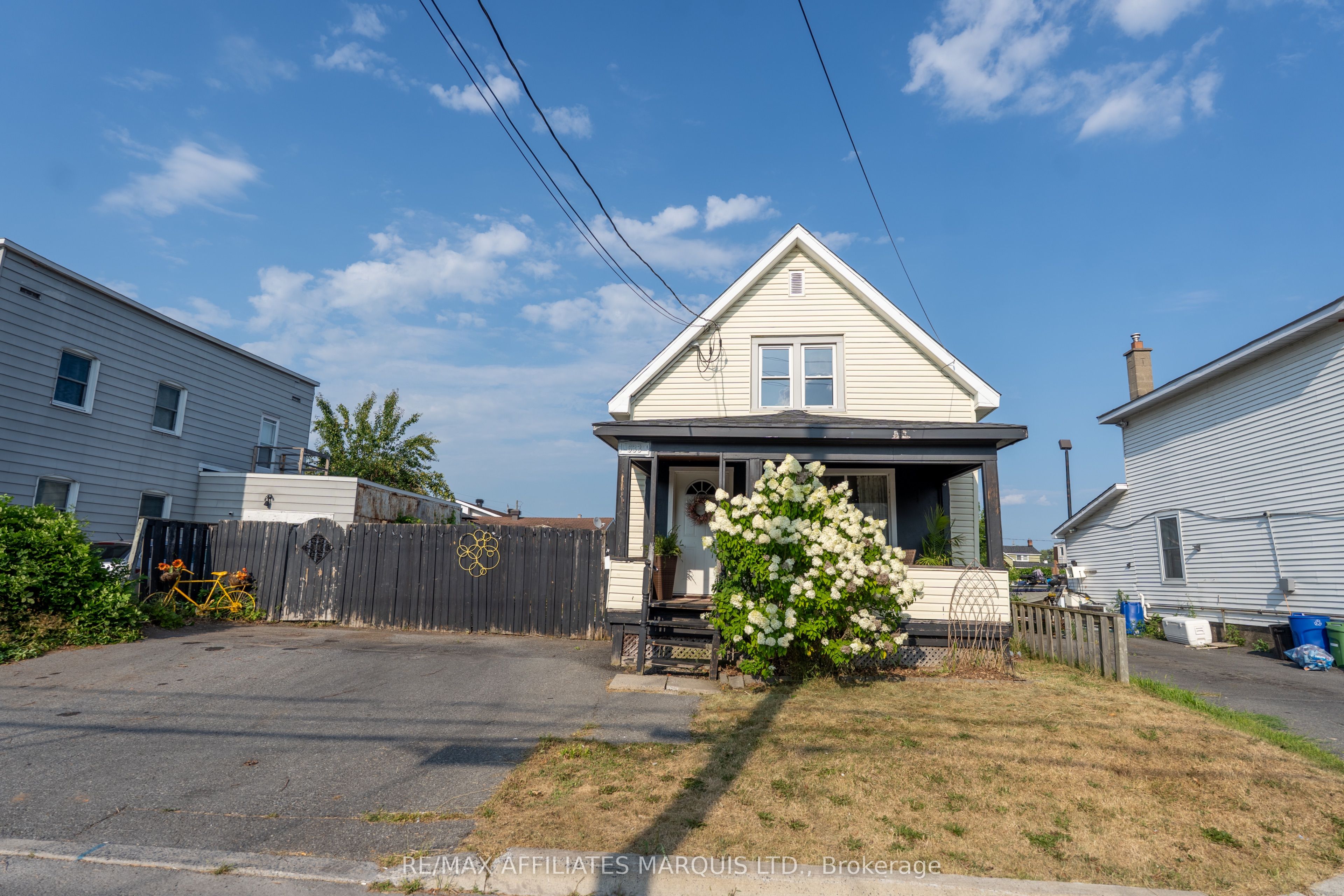 633 Augustus Street Property Photo 1