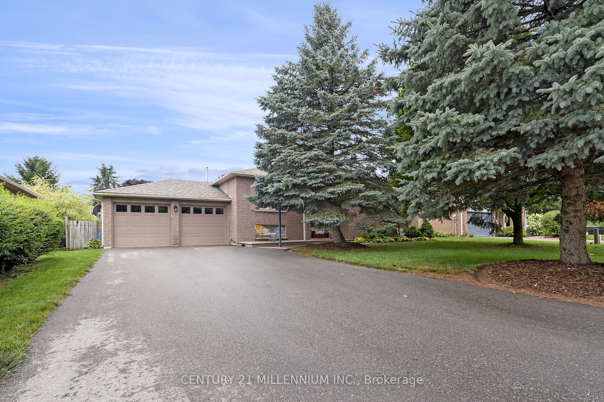 38 Erinlea Cres Property Photo 1