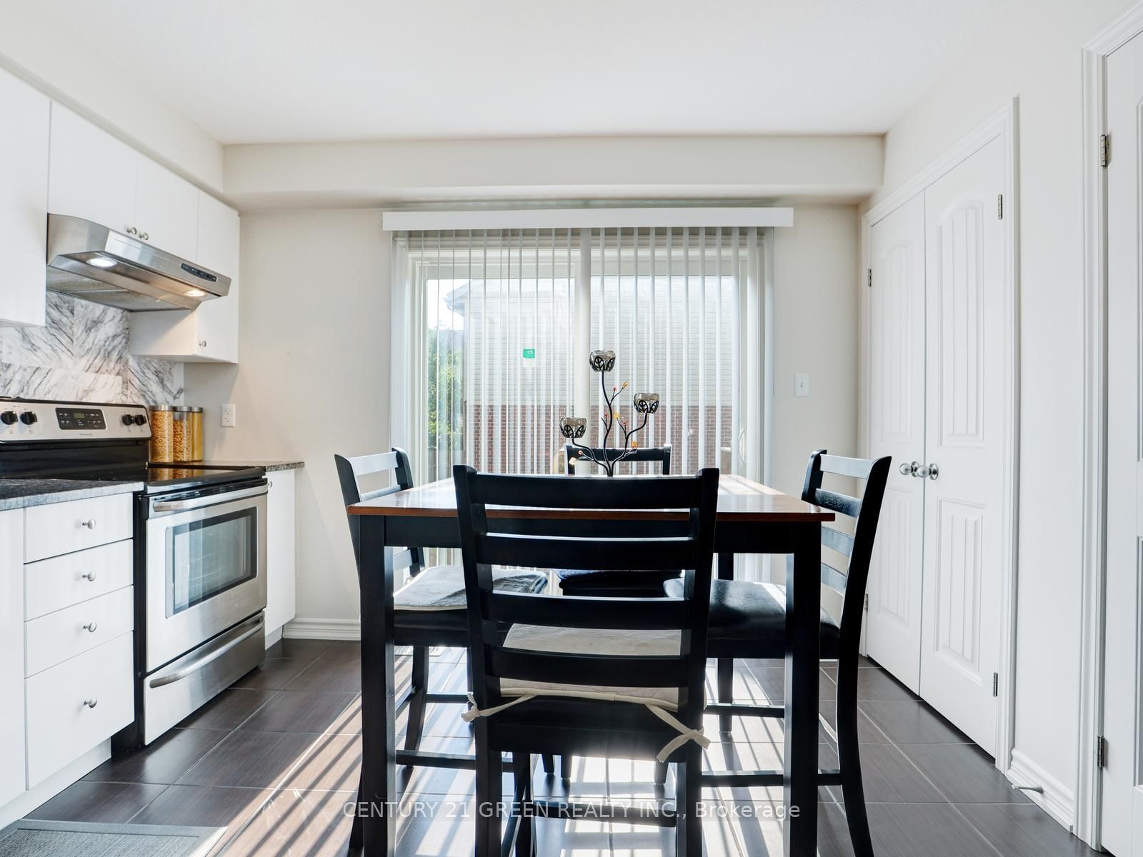 12 Poplar Drive 11 Property Photo 11