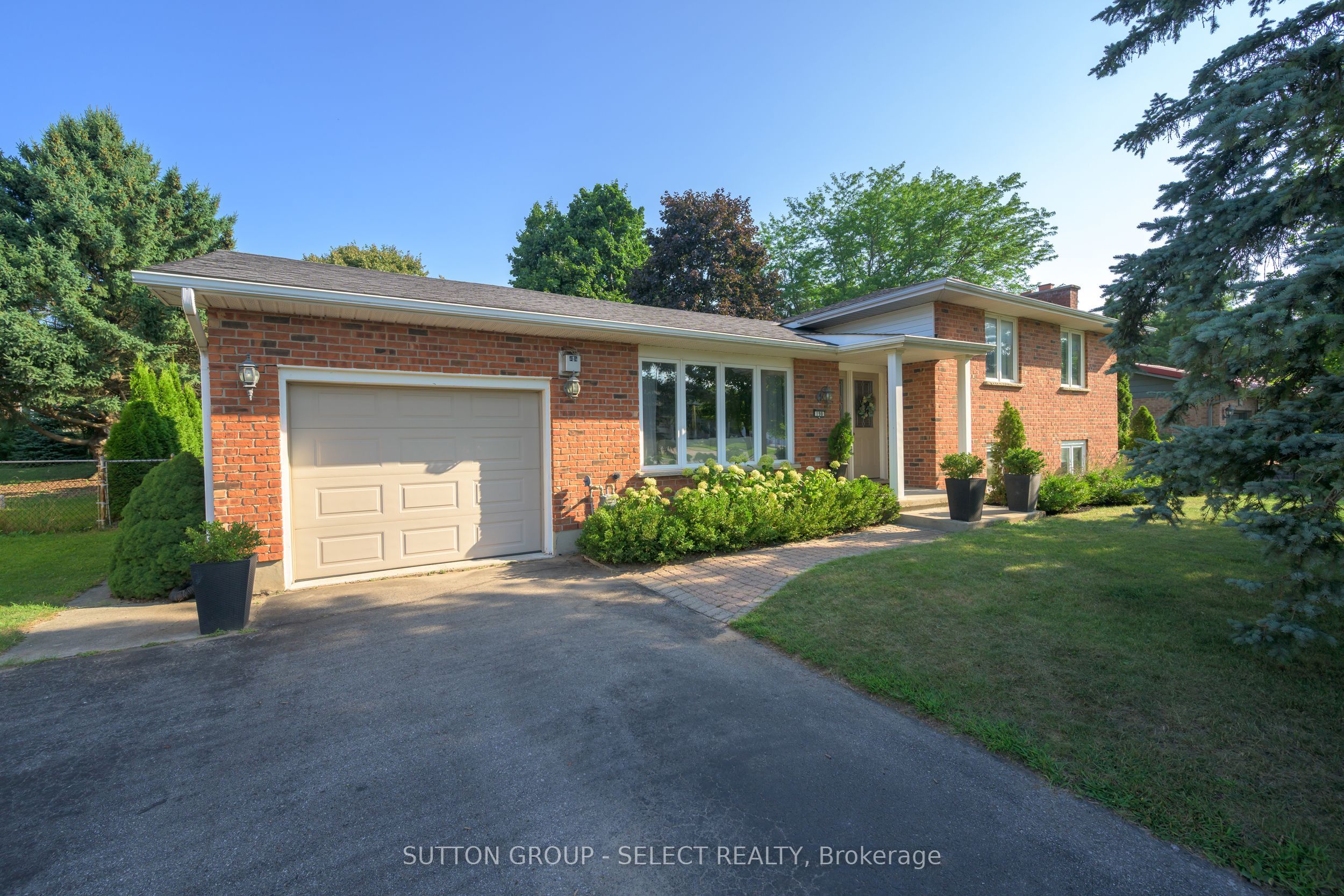 198 Byron Ave Property Photo 1