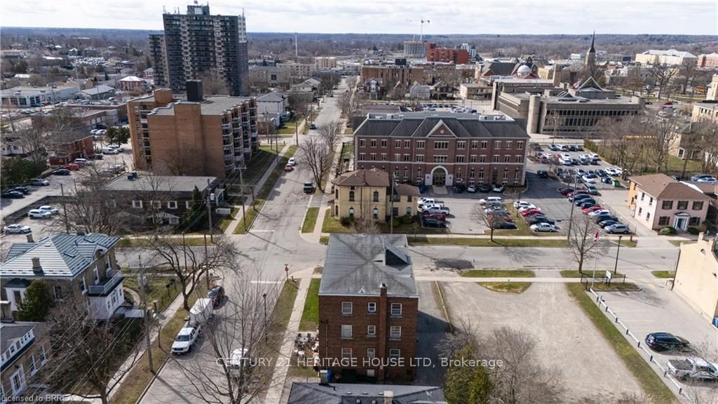 88 Charlotte Street Property Photo 11