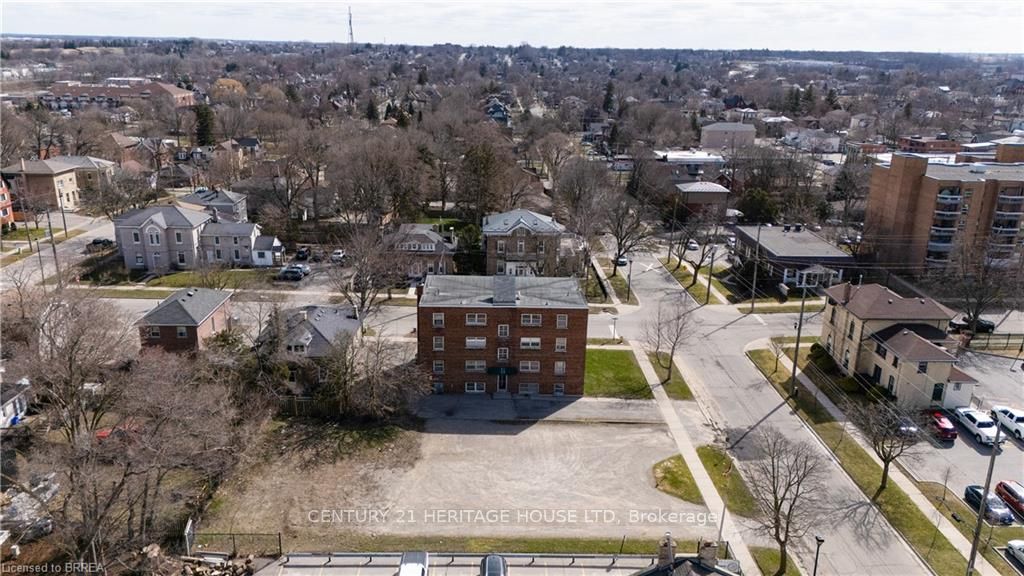 88 Charlotte Street Property Photo 12