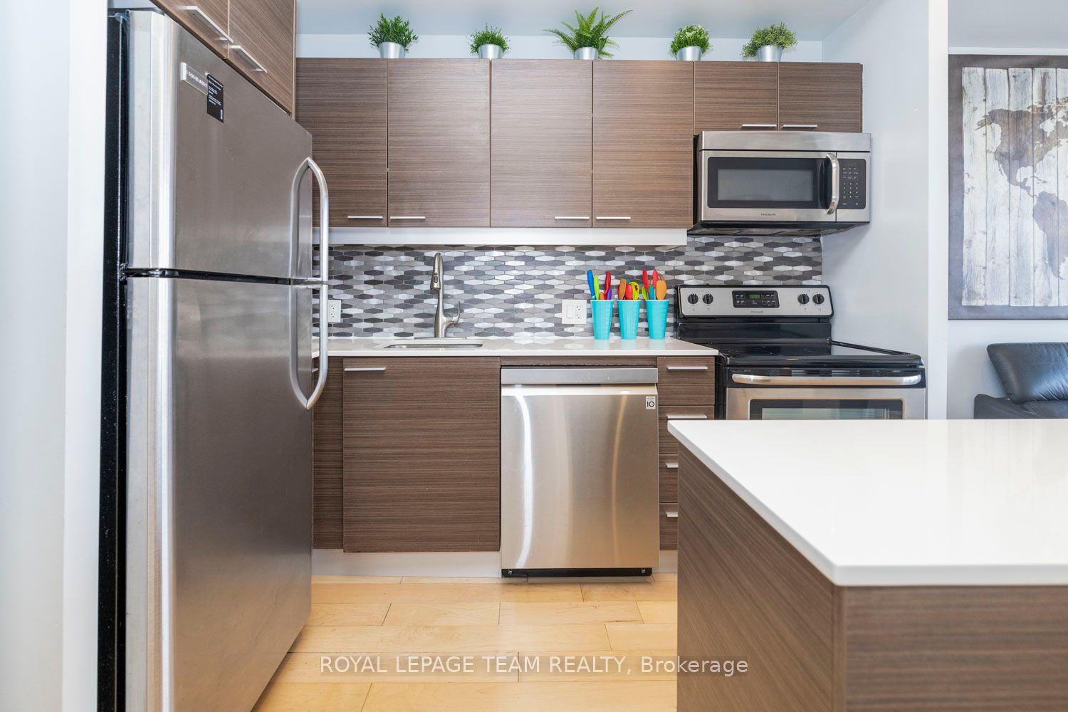 354 Gladstone Avenue 514 Property Photo 5