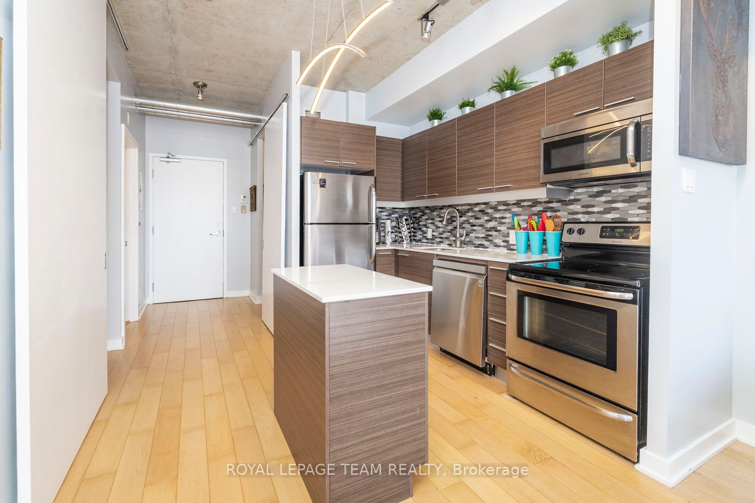 354 Gladstone Avenue 514 Property Photo 6