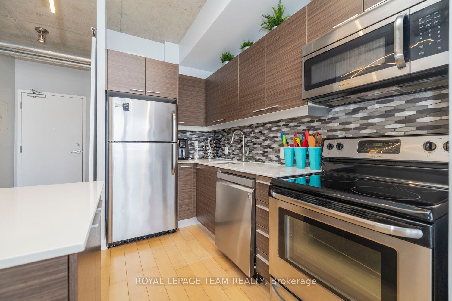 354 Gladstone Avenue 514 Property Photo 8