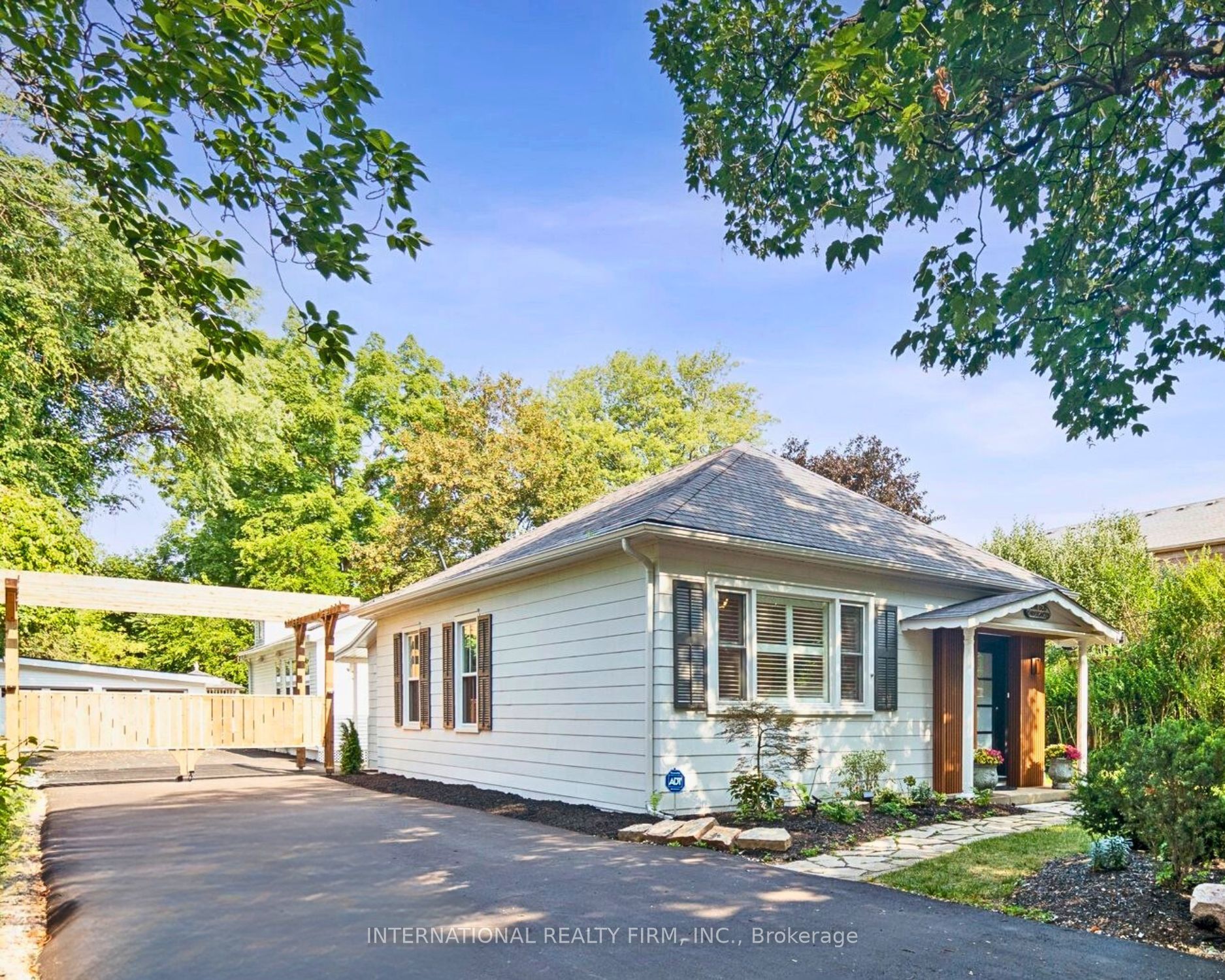 267 Davy Street Property Photo 1