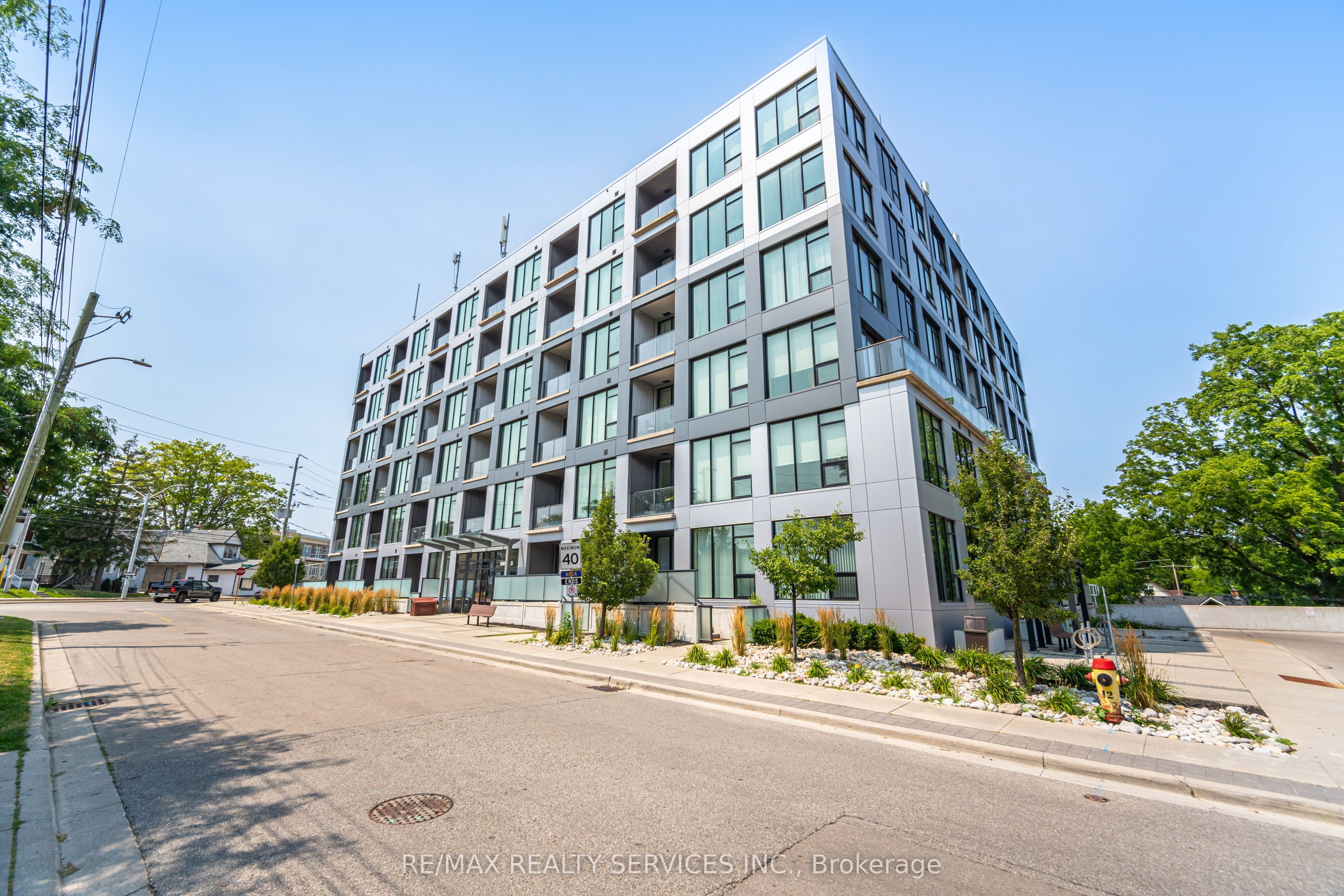 690 King Street W 311 Property Photo 1