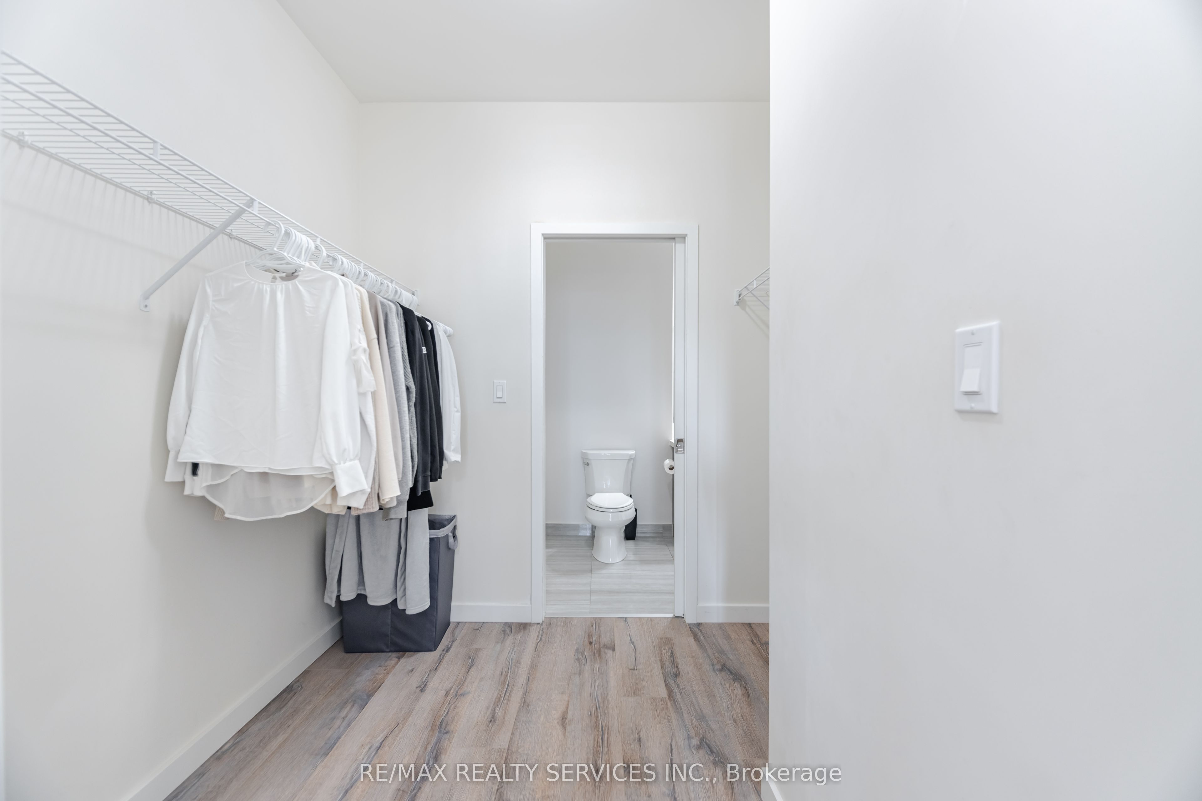 690 King Street W 311 Property Photo 21