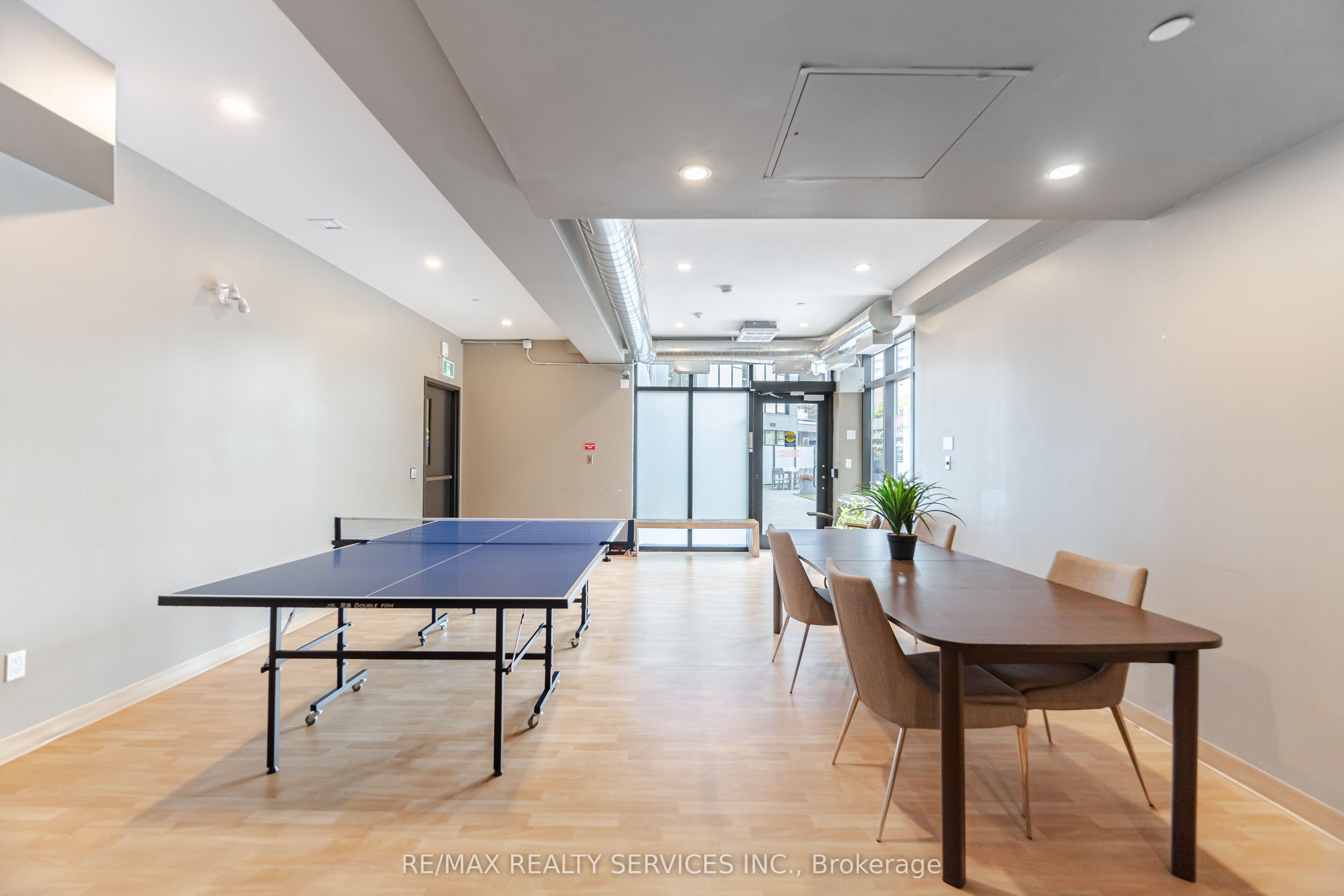 690 King Street W 311 Property Photo 33