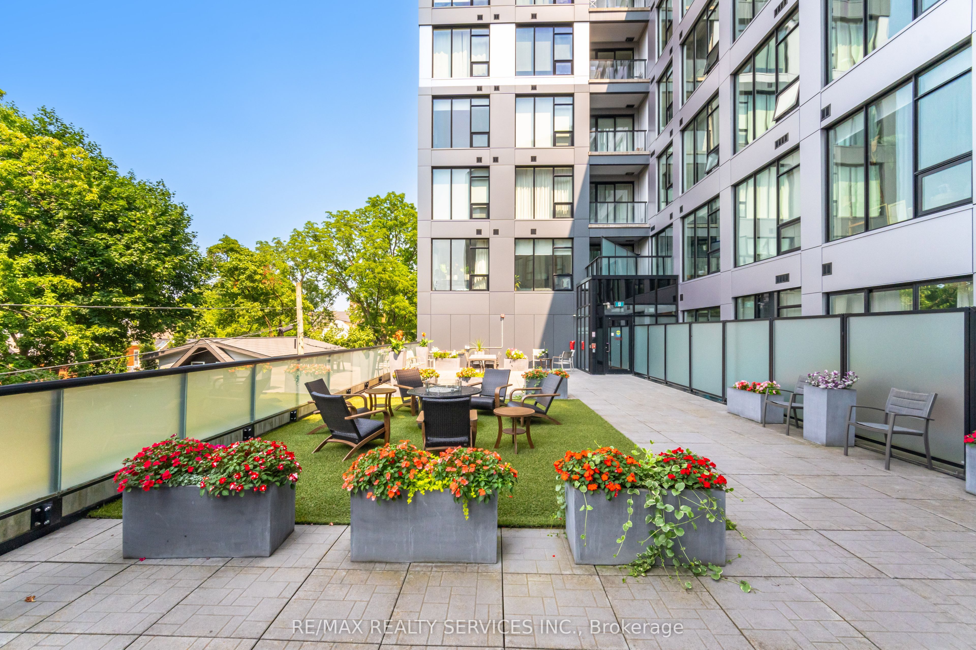 690 King Street W 311 Property Photo 36