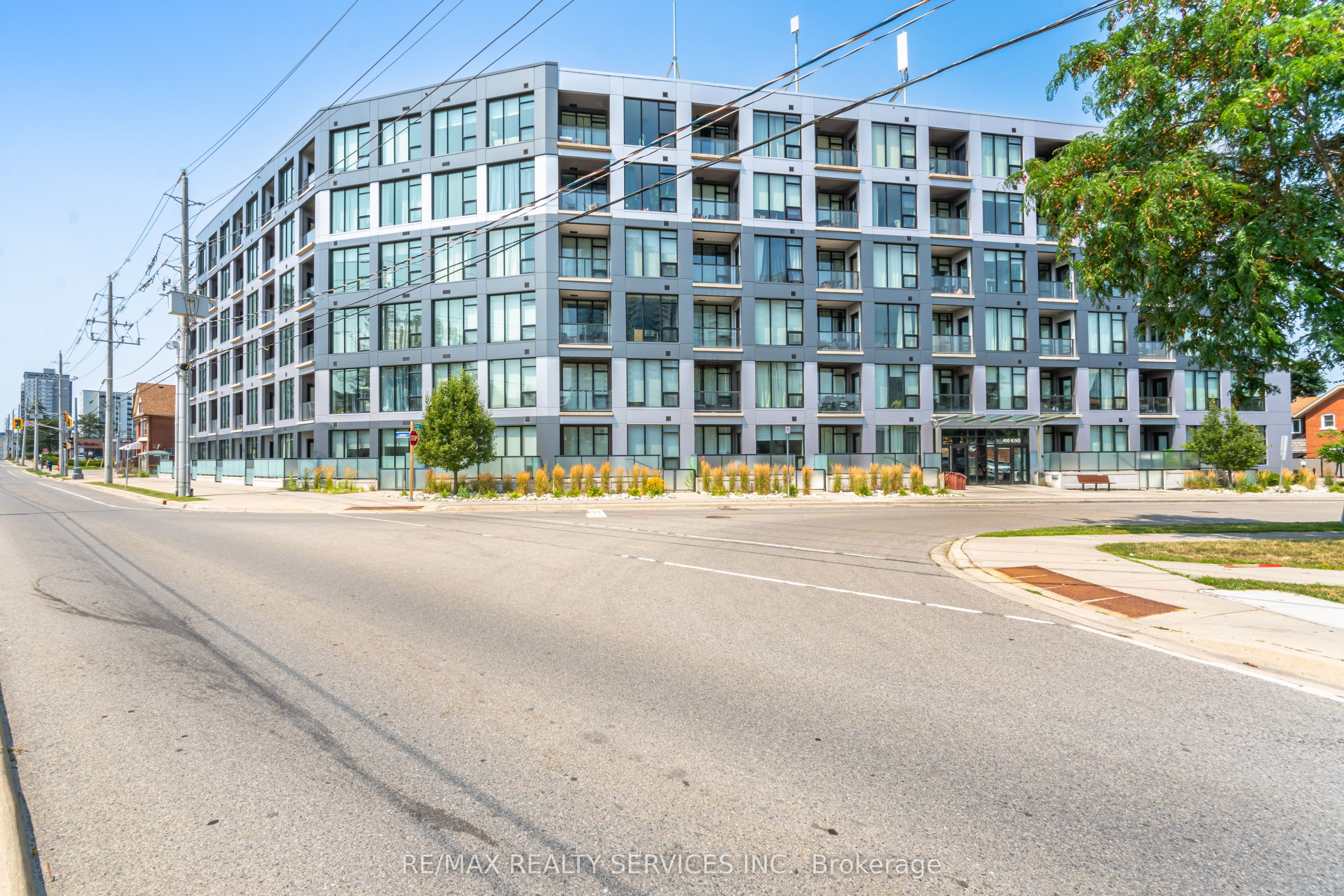 690 King Street W 311 Property Photo 41