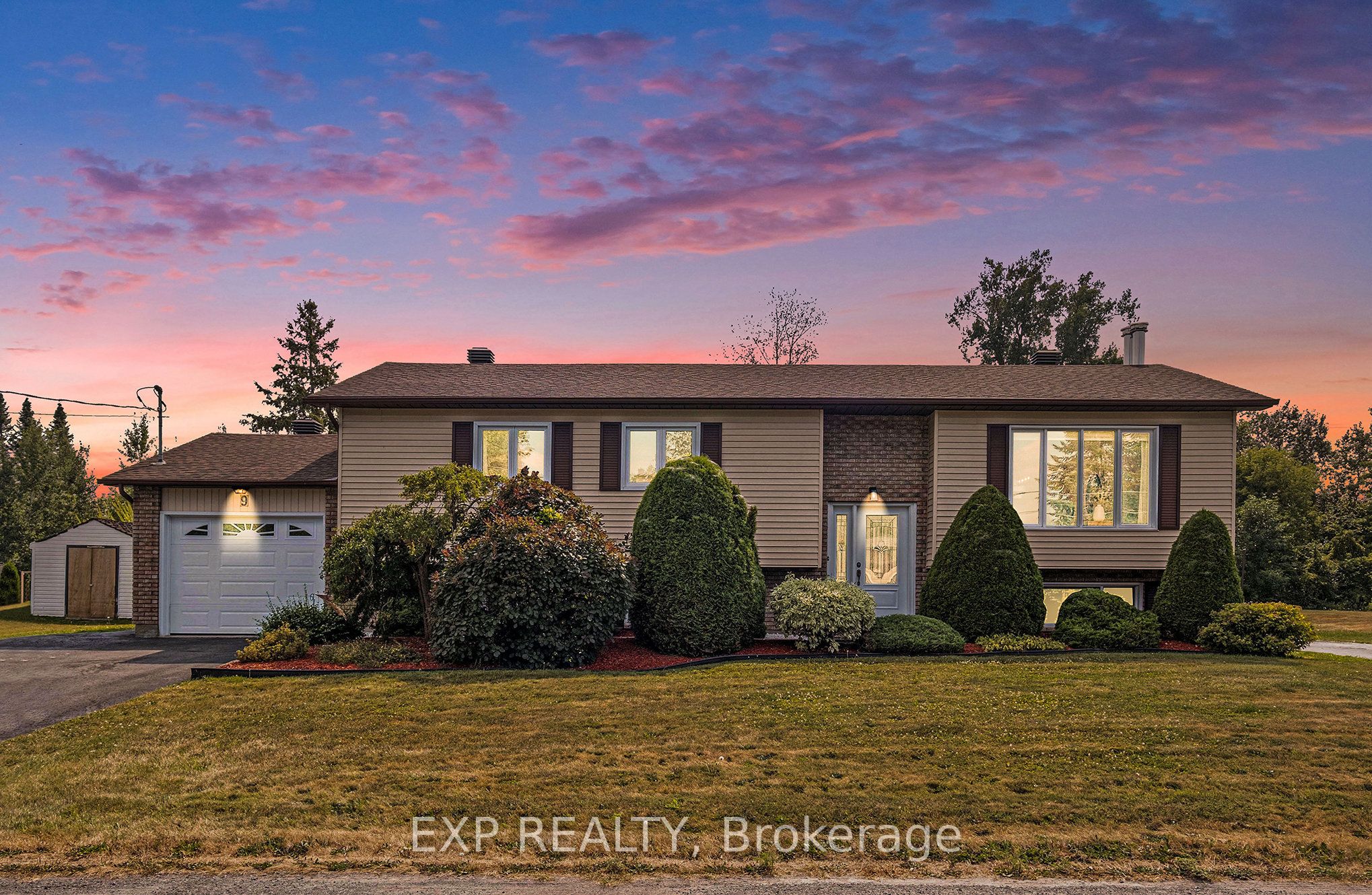9 Angele St Property Photo 1