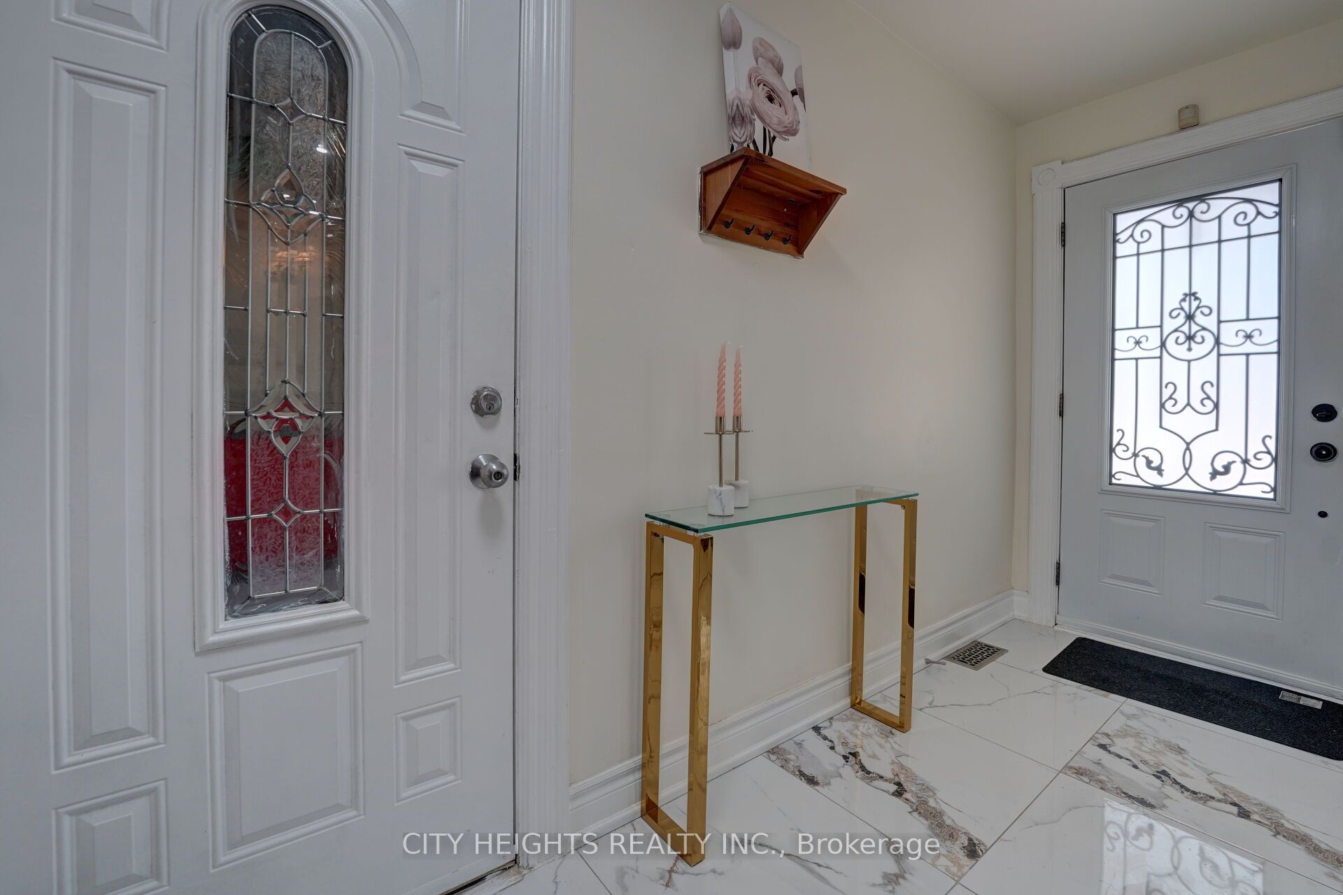 207 Christopher Drive Property Photo 6