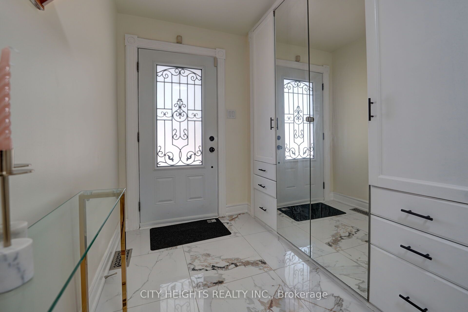 207 Christopher Drive Property Photo 7