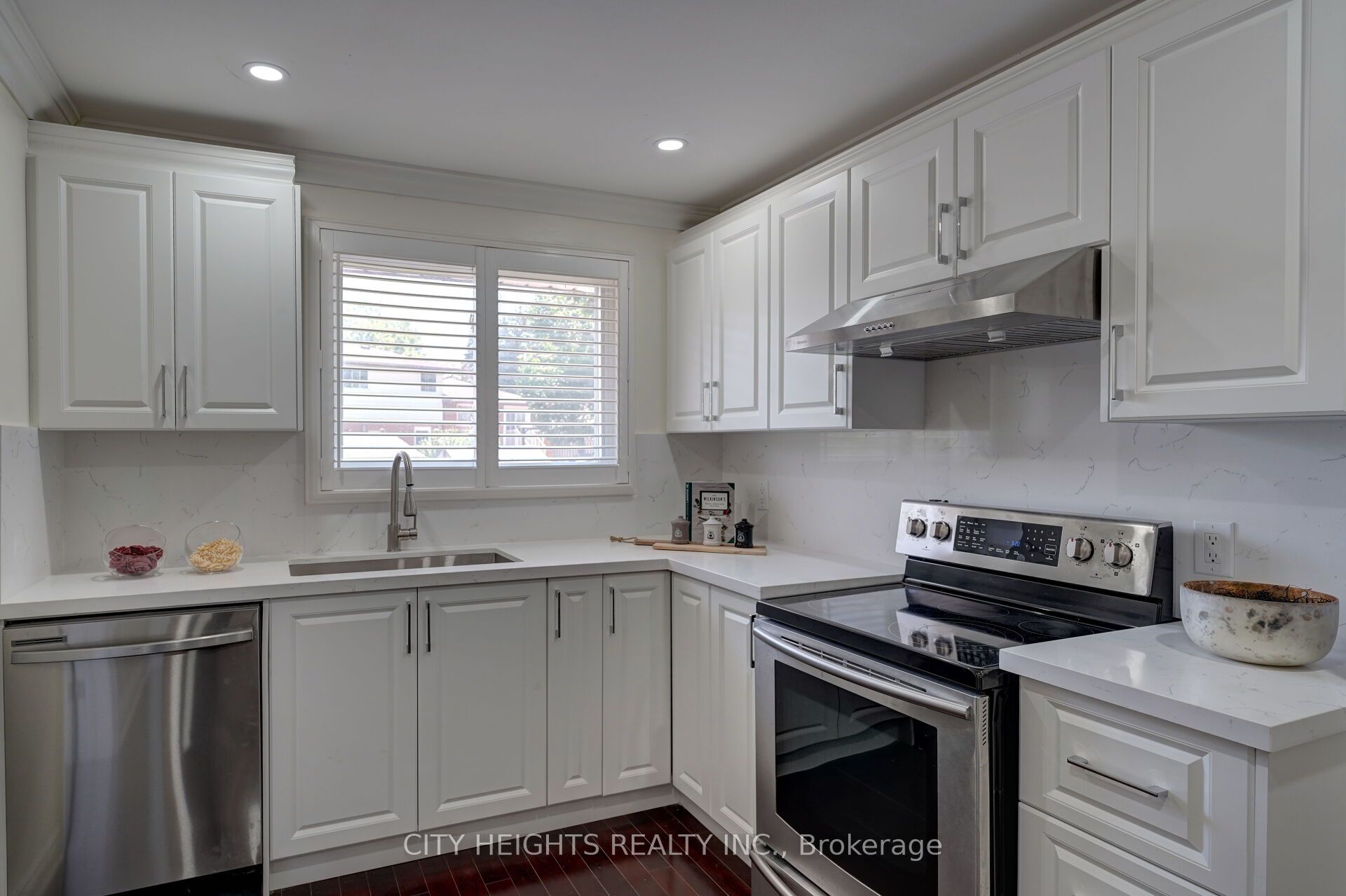 207 Christopher Drive Property Photo 17