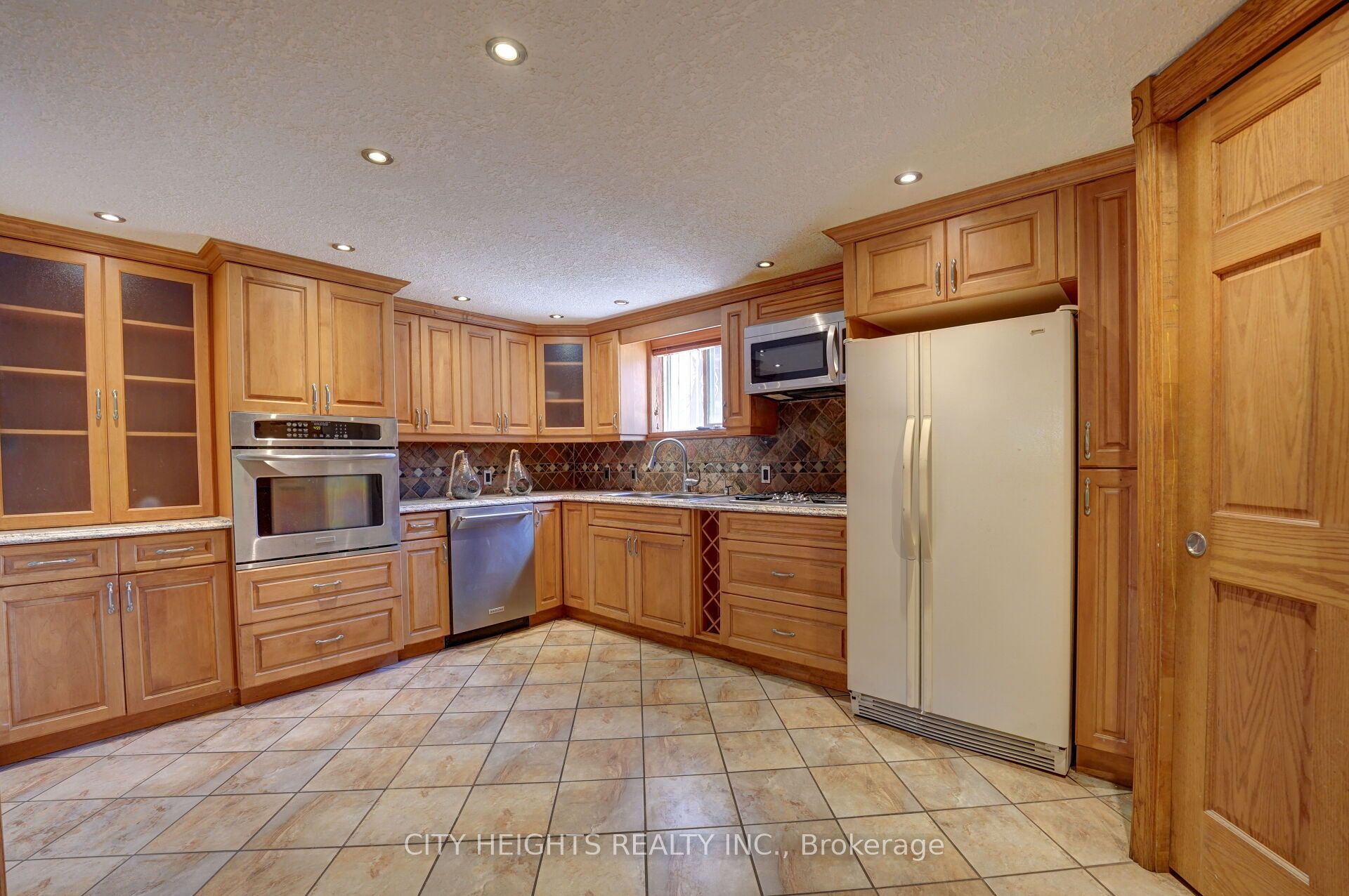 207 Christopher Drive Property Photo 41