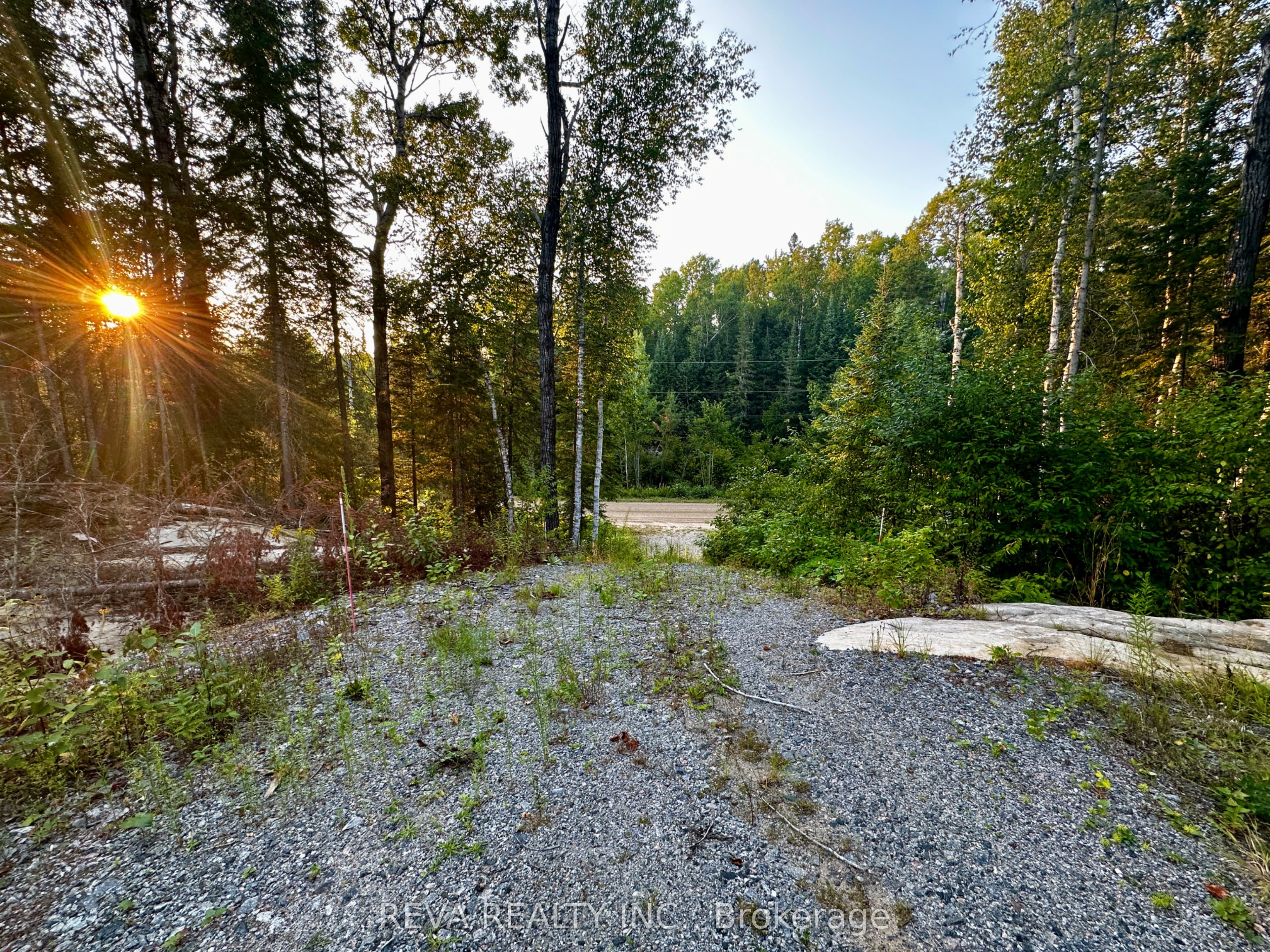 1654 Mackenzie Lake Road Property Photo 1