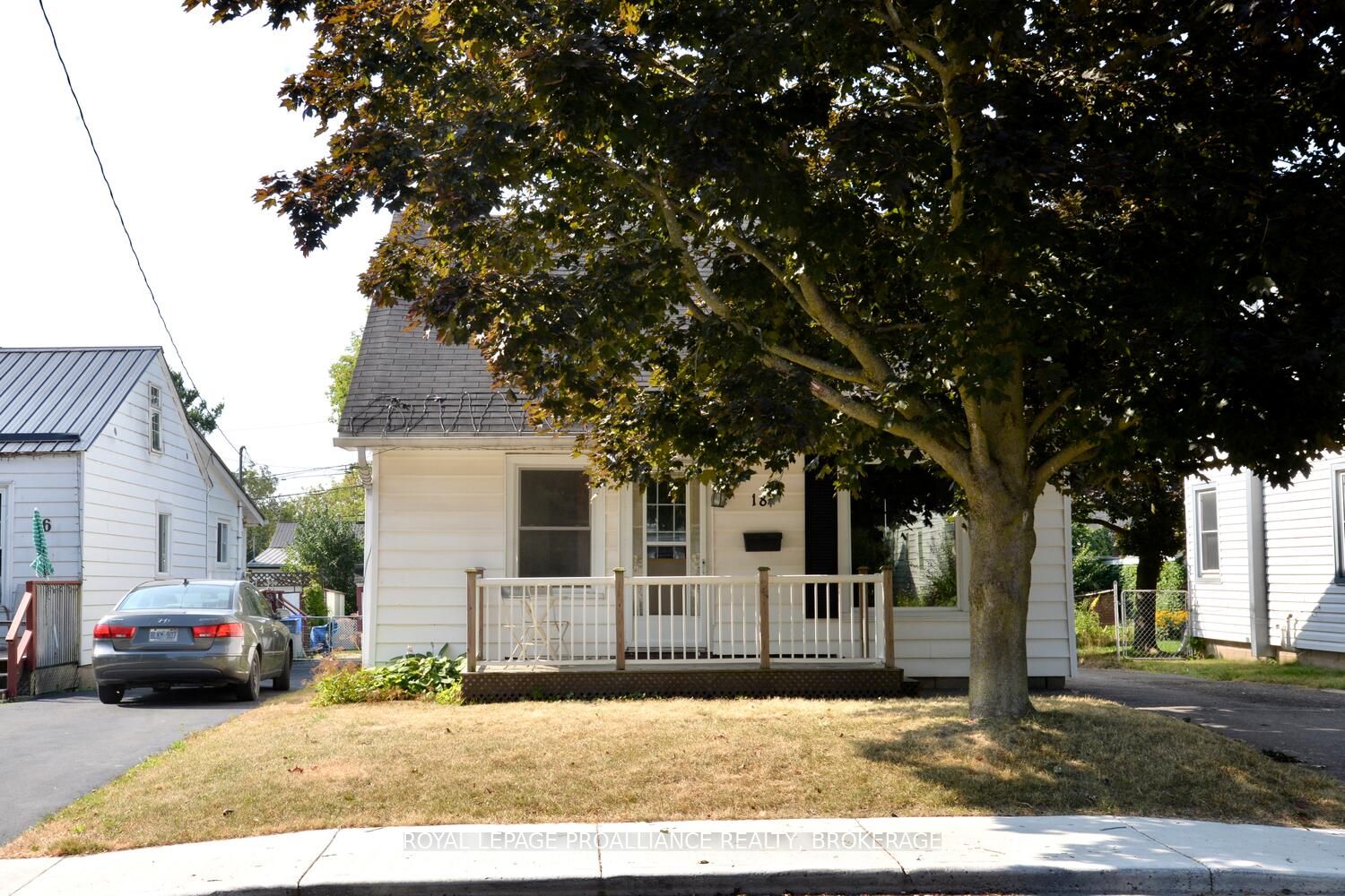 18 Dunkirk Avenue Property Photo 2