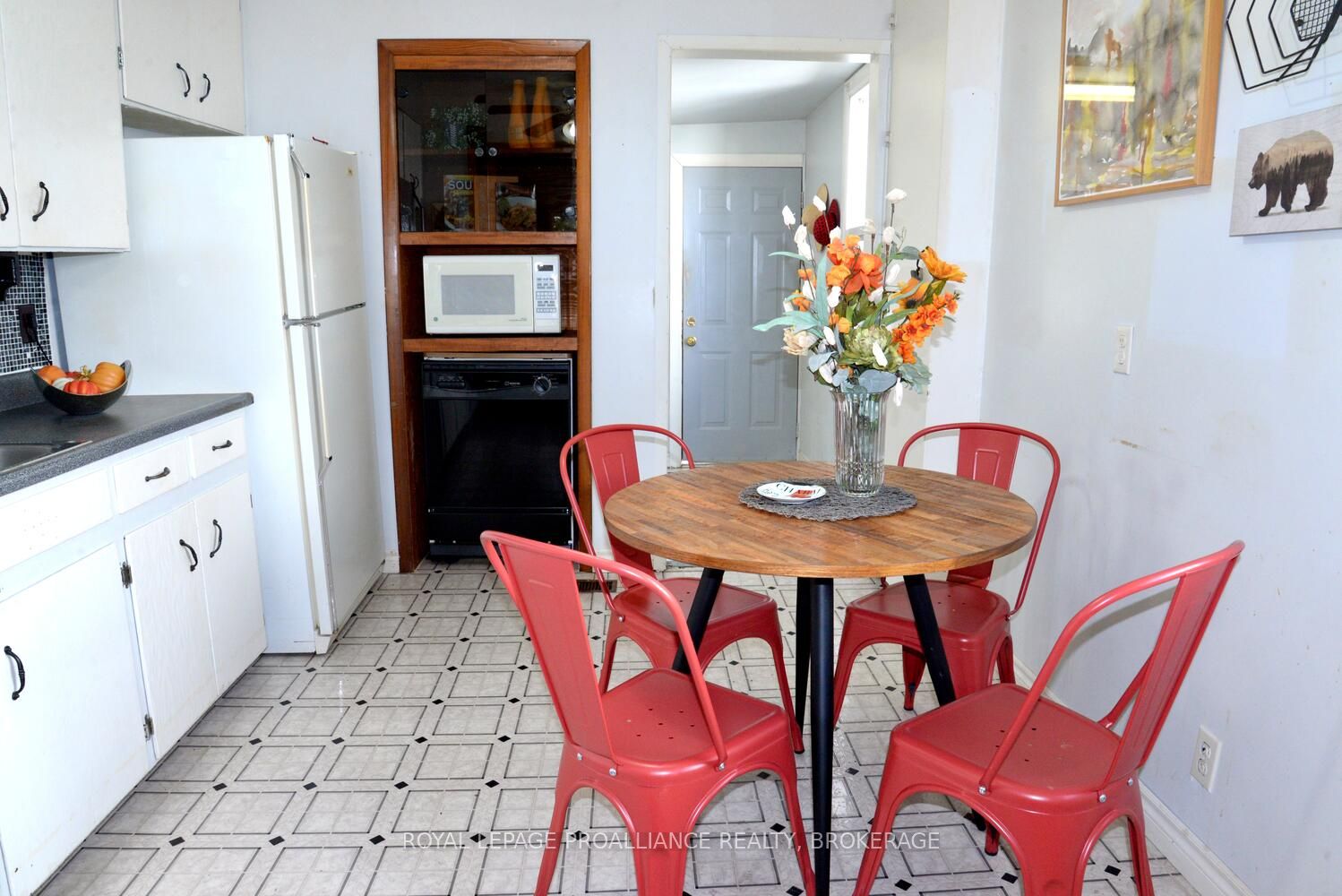 18 Dunkirk Avenue Property Photo 9