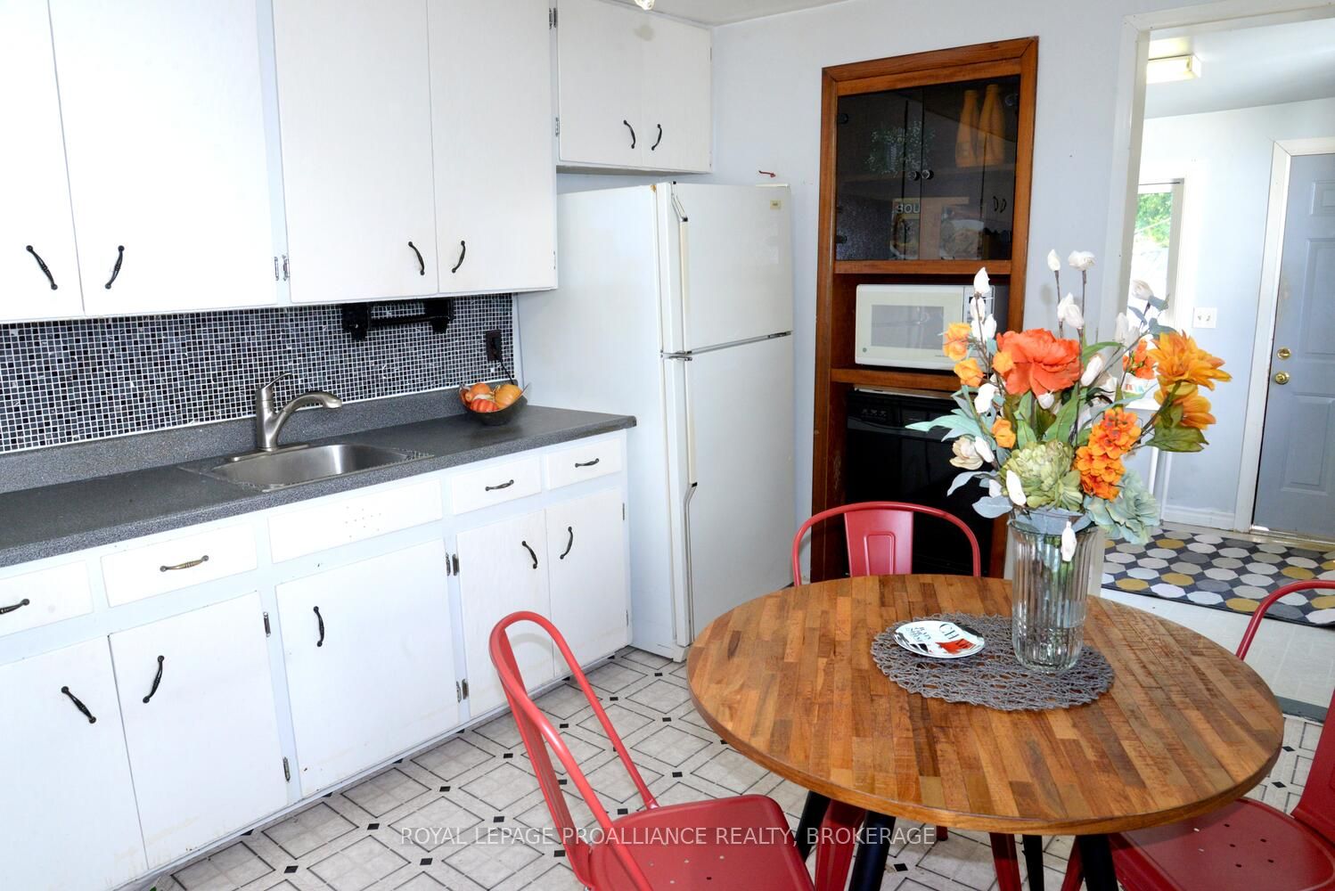 18 Dunkirk Avenue Property Photo 10