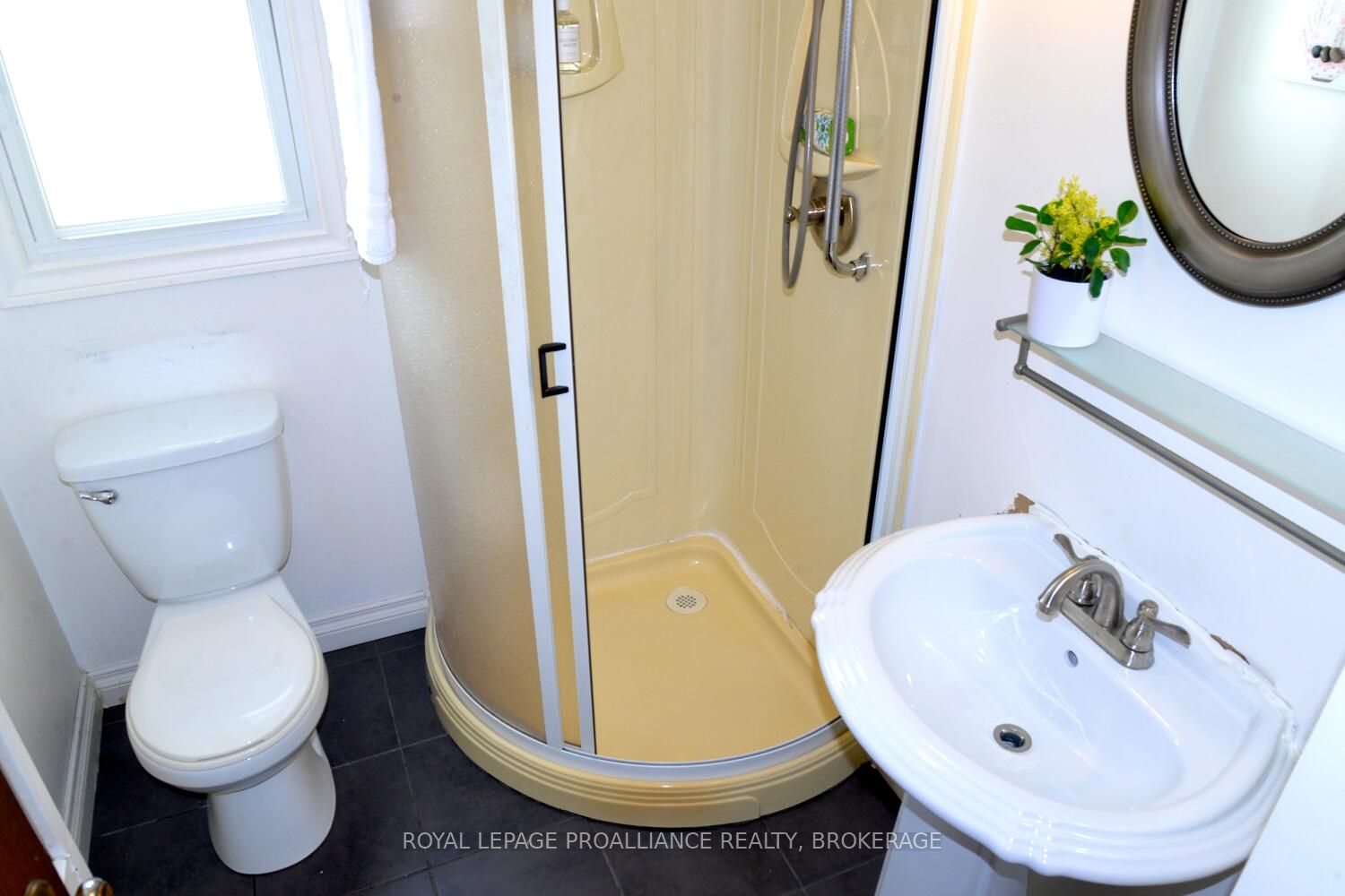 18 Dunkirk Avenue Property Photo 23