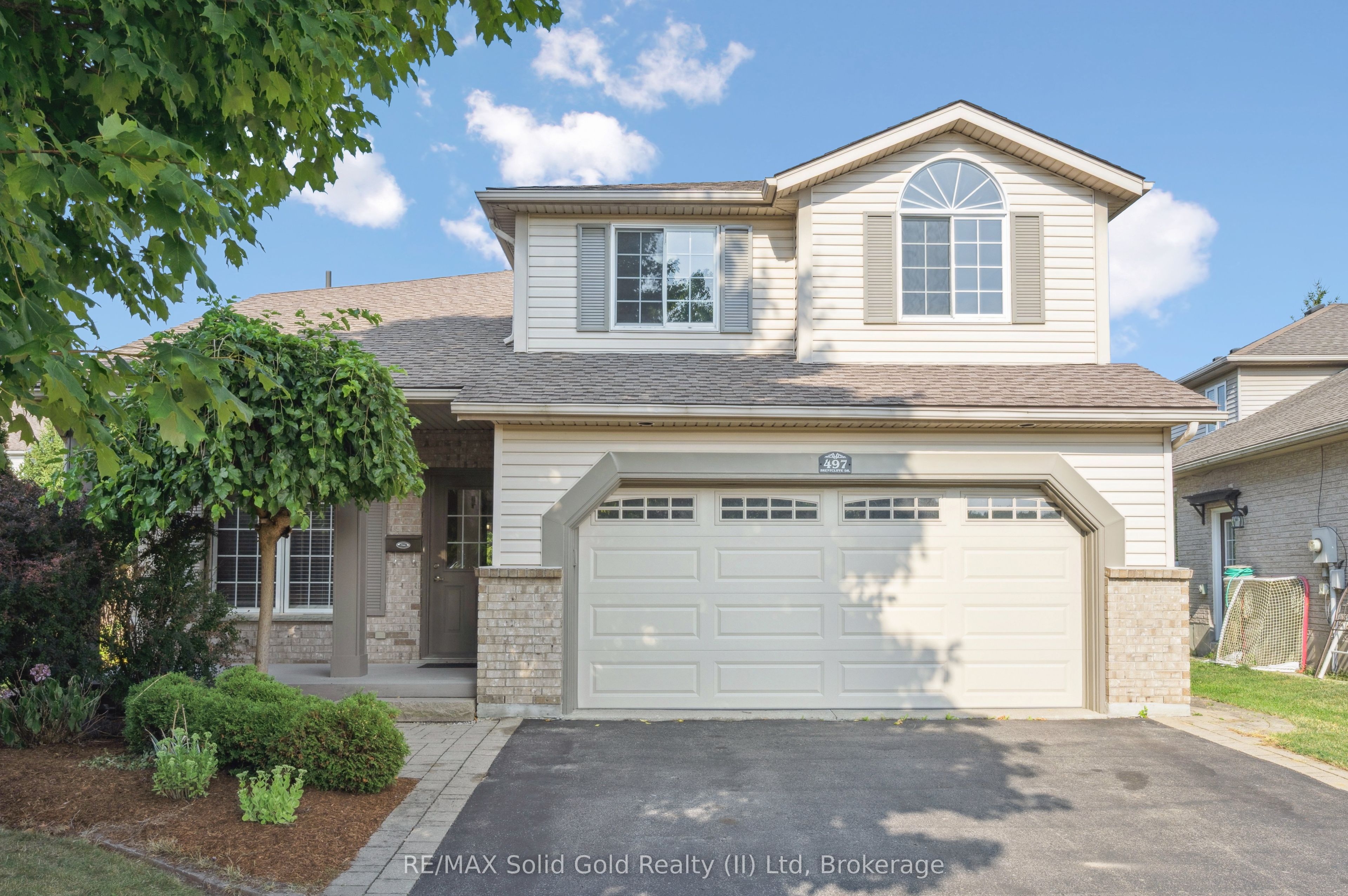 497 Brentcliffe Drive Property Photo 1