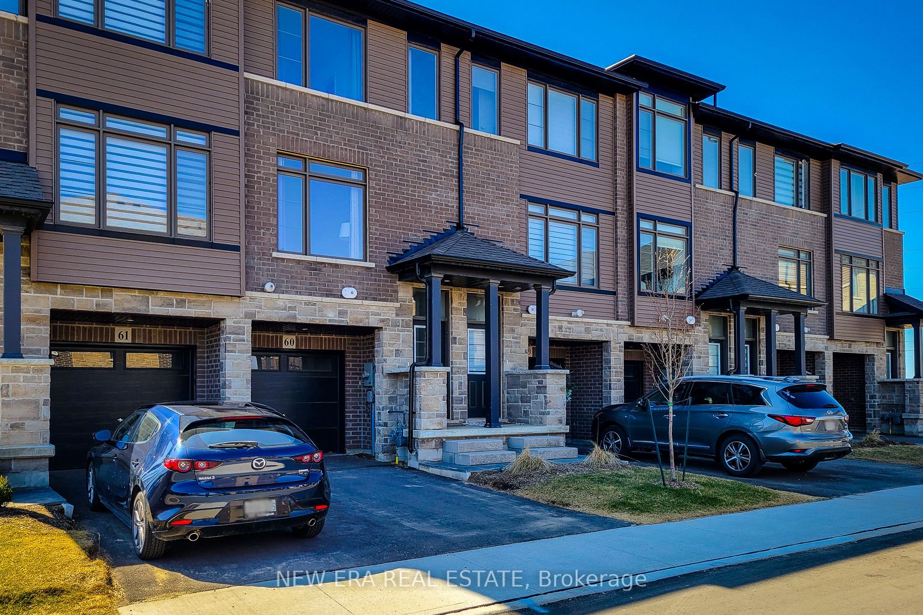 120 Court Drive 60 Property Photo 2