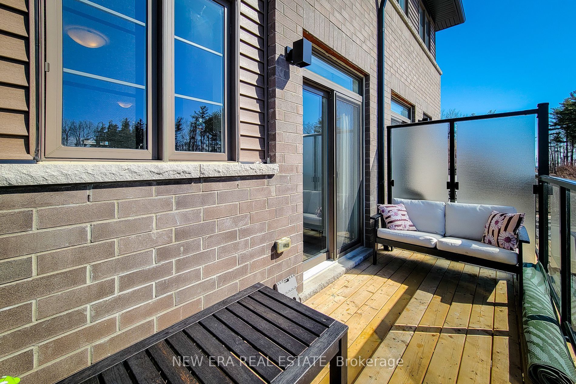 120 Court Drive 60 Property Photo 15