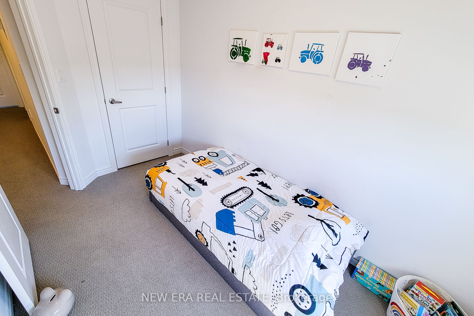 120 Court Drive 60 Property Photo 23