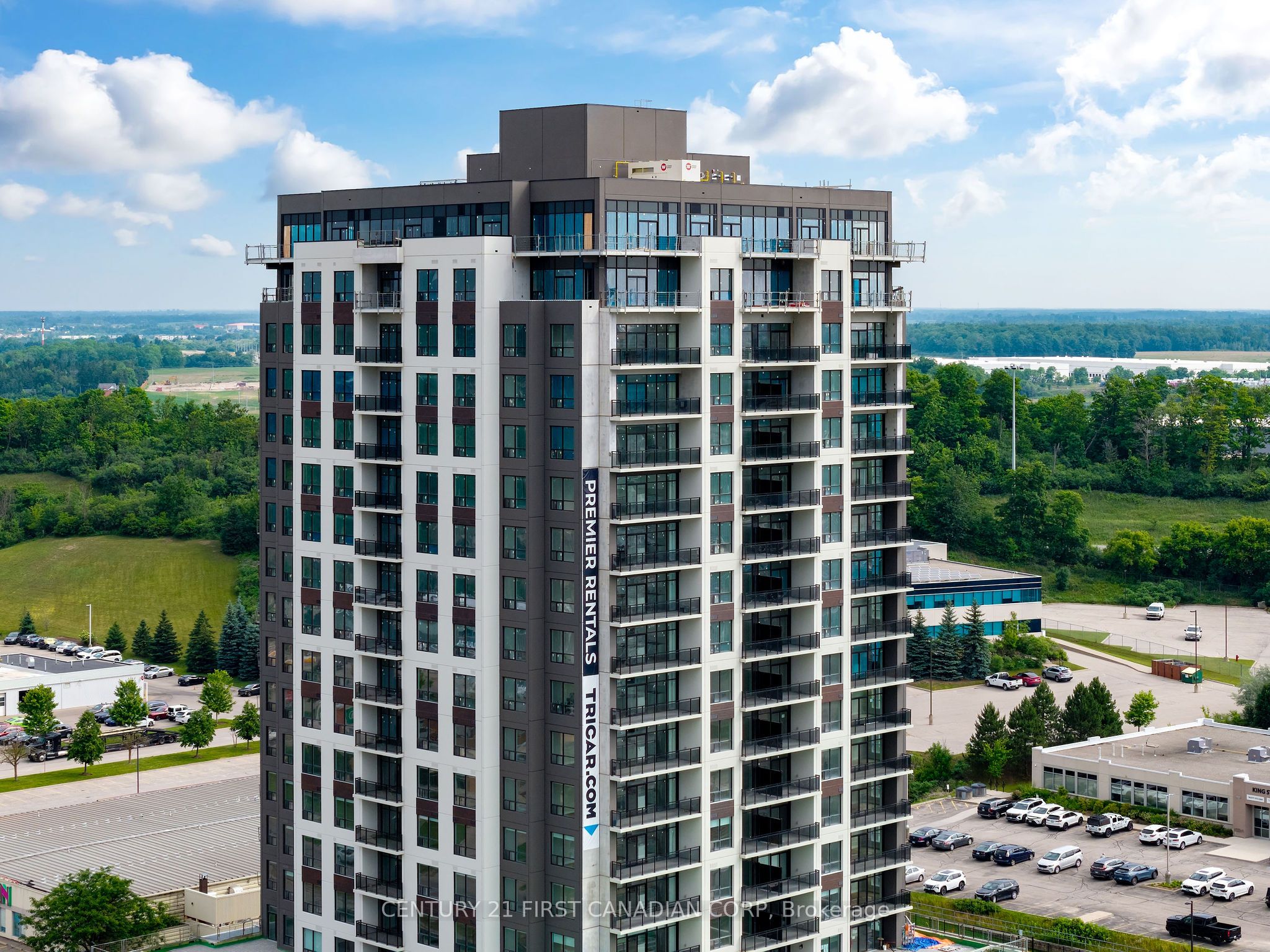 4286 E King Street 610 Property Photo 1