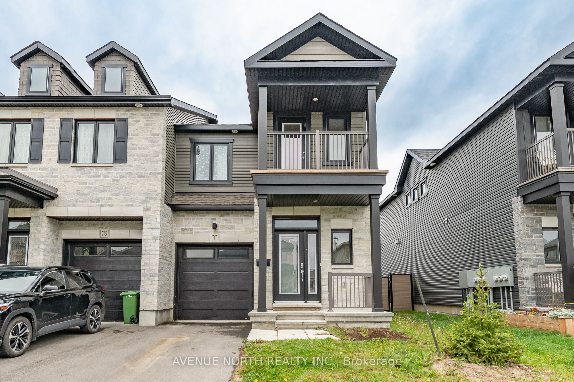 747 Namur Street Property Photo 1