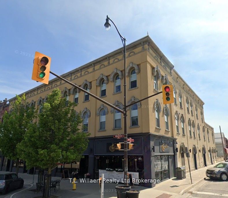 17 Brock St W Property Photo 1