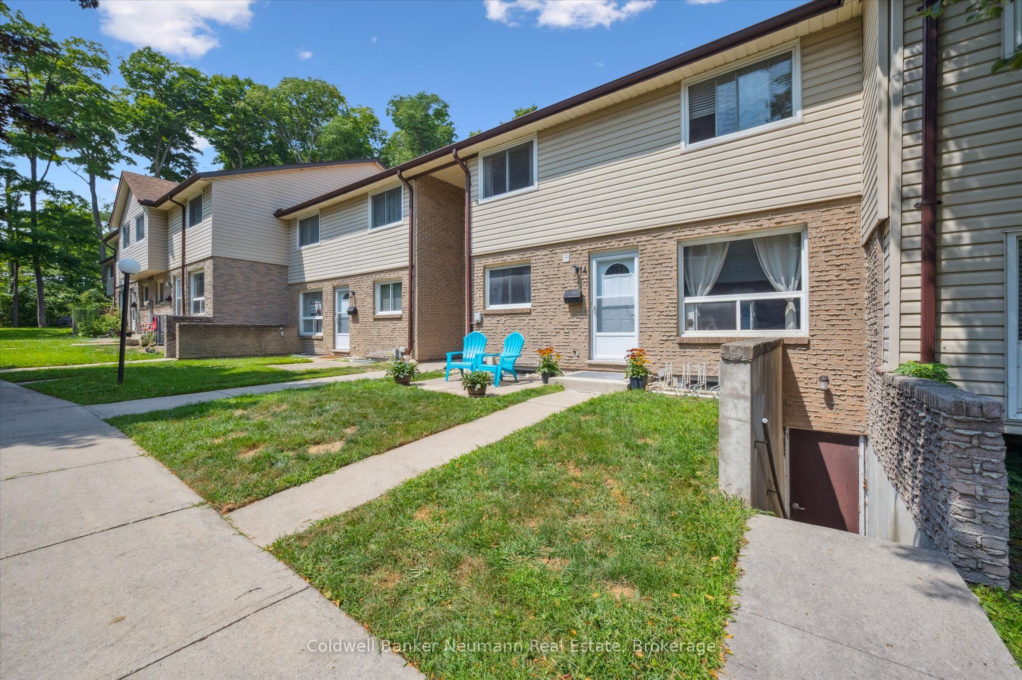 453 Albert Street 14 Property Photo 4