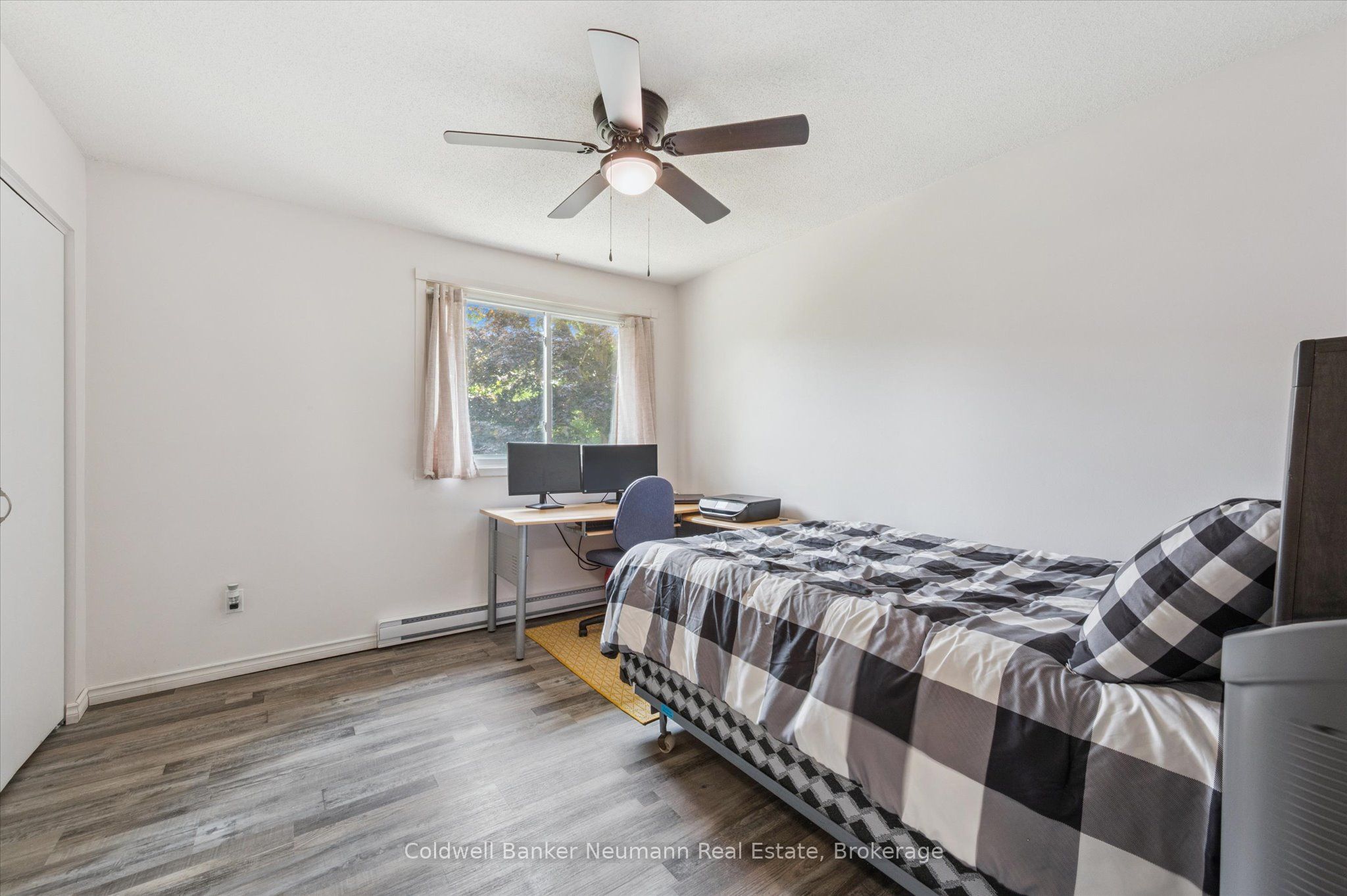 453 Albert Street 14 Property Photo 16