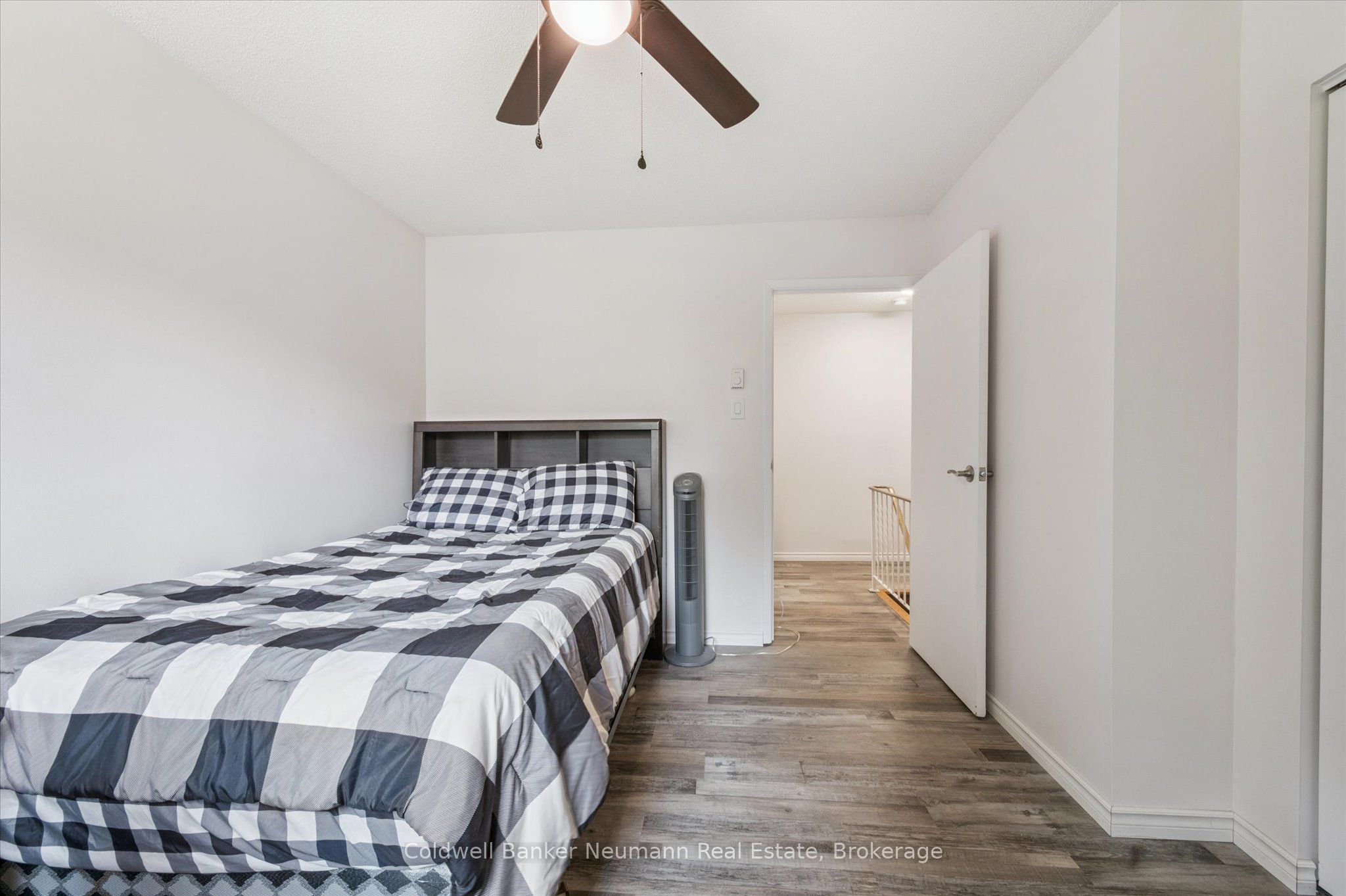 453 Albert Street 14 Property Photo 17