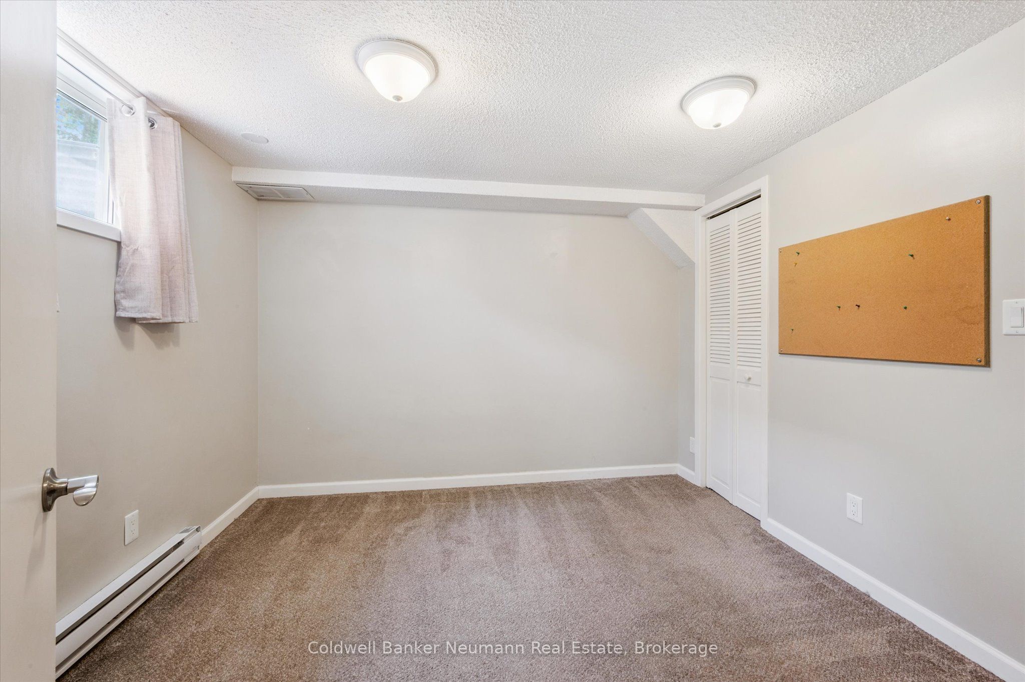 453 Albert Street 14 Property Photo 20