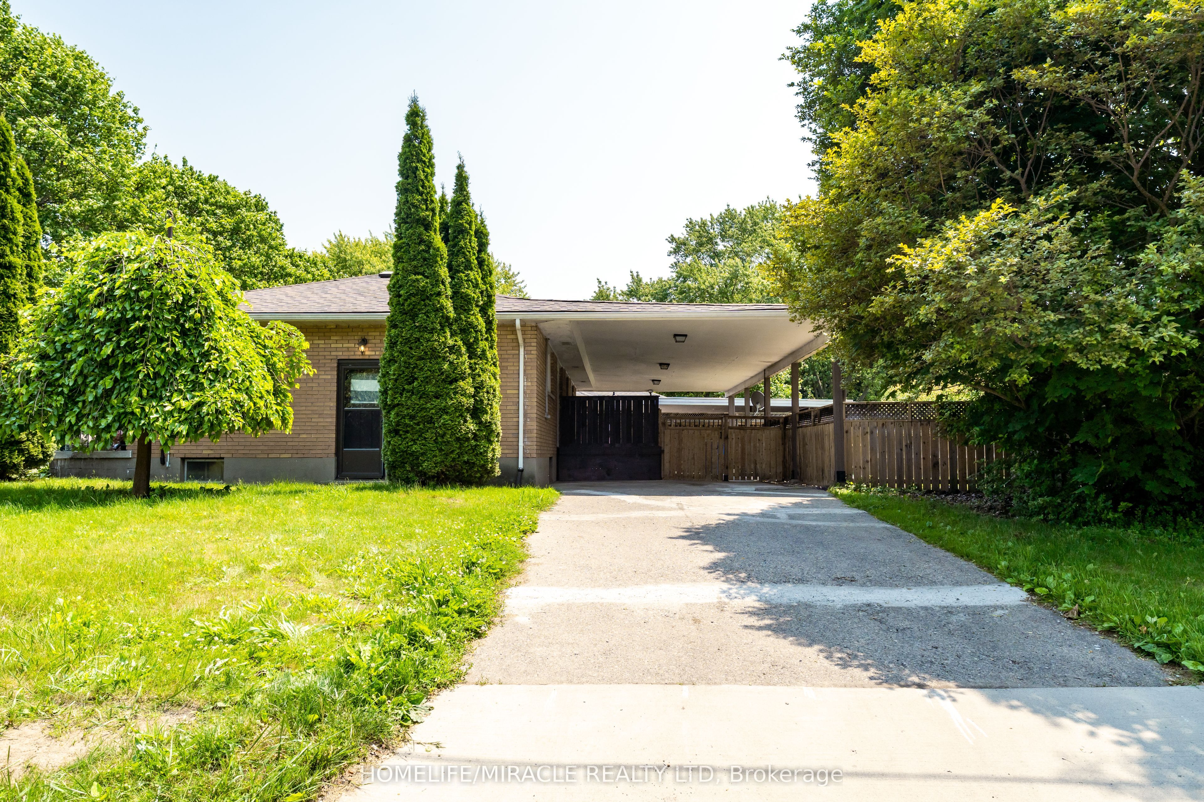 84 Dunvegan Drive Property Photo 1