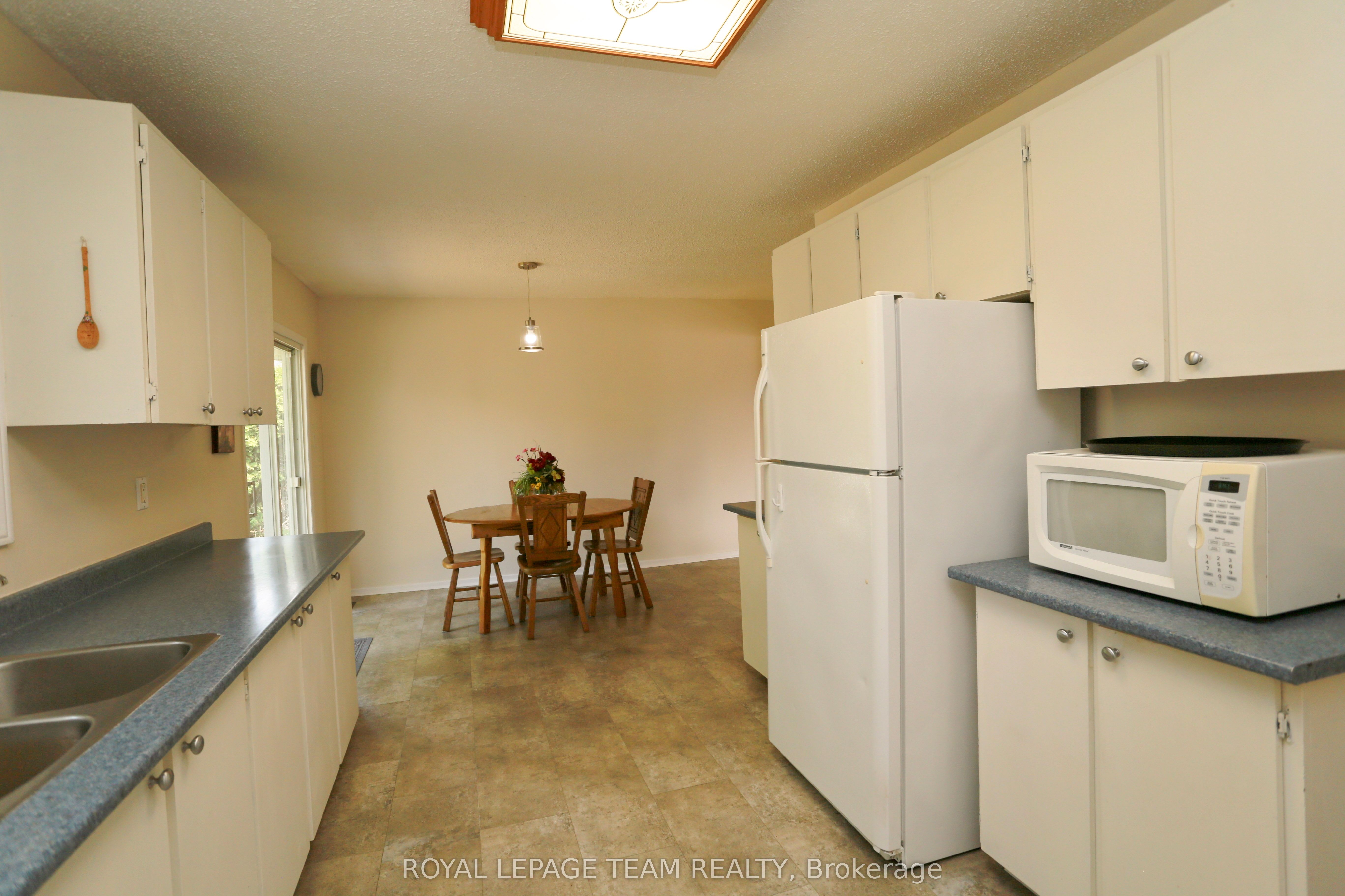 82 Maitland Street S Property Photo 11