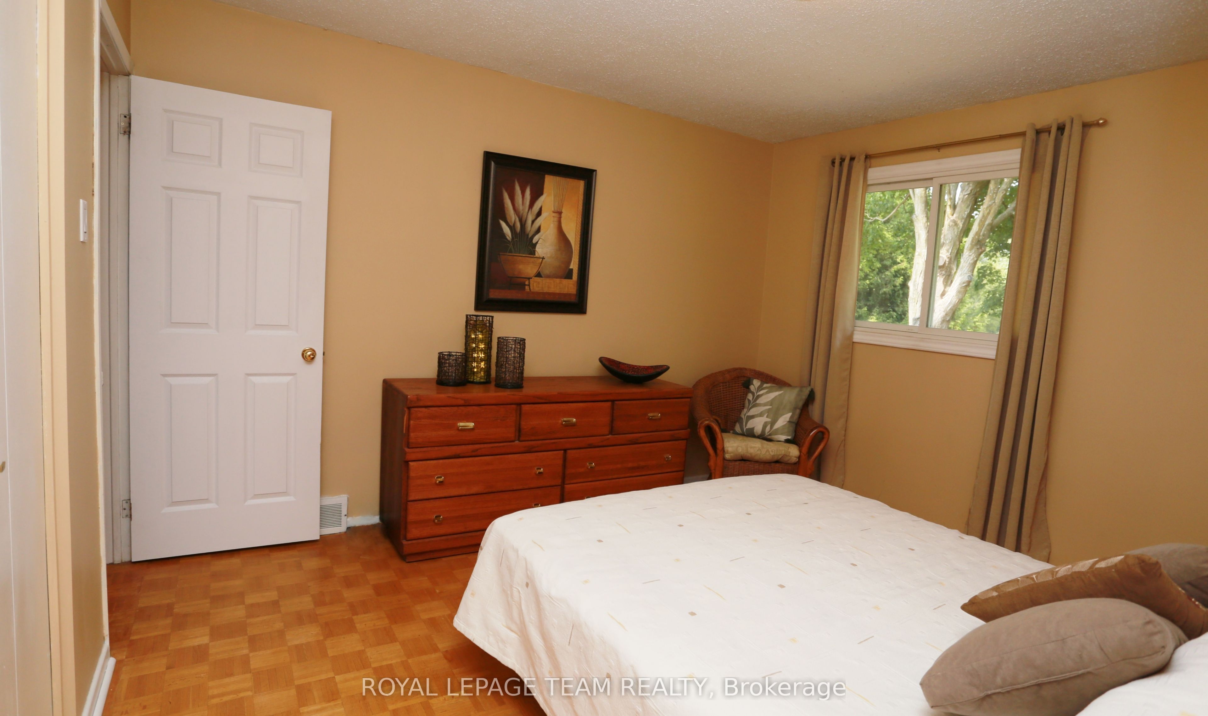 82 Maitland Street S Property Photo 15