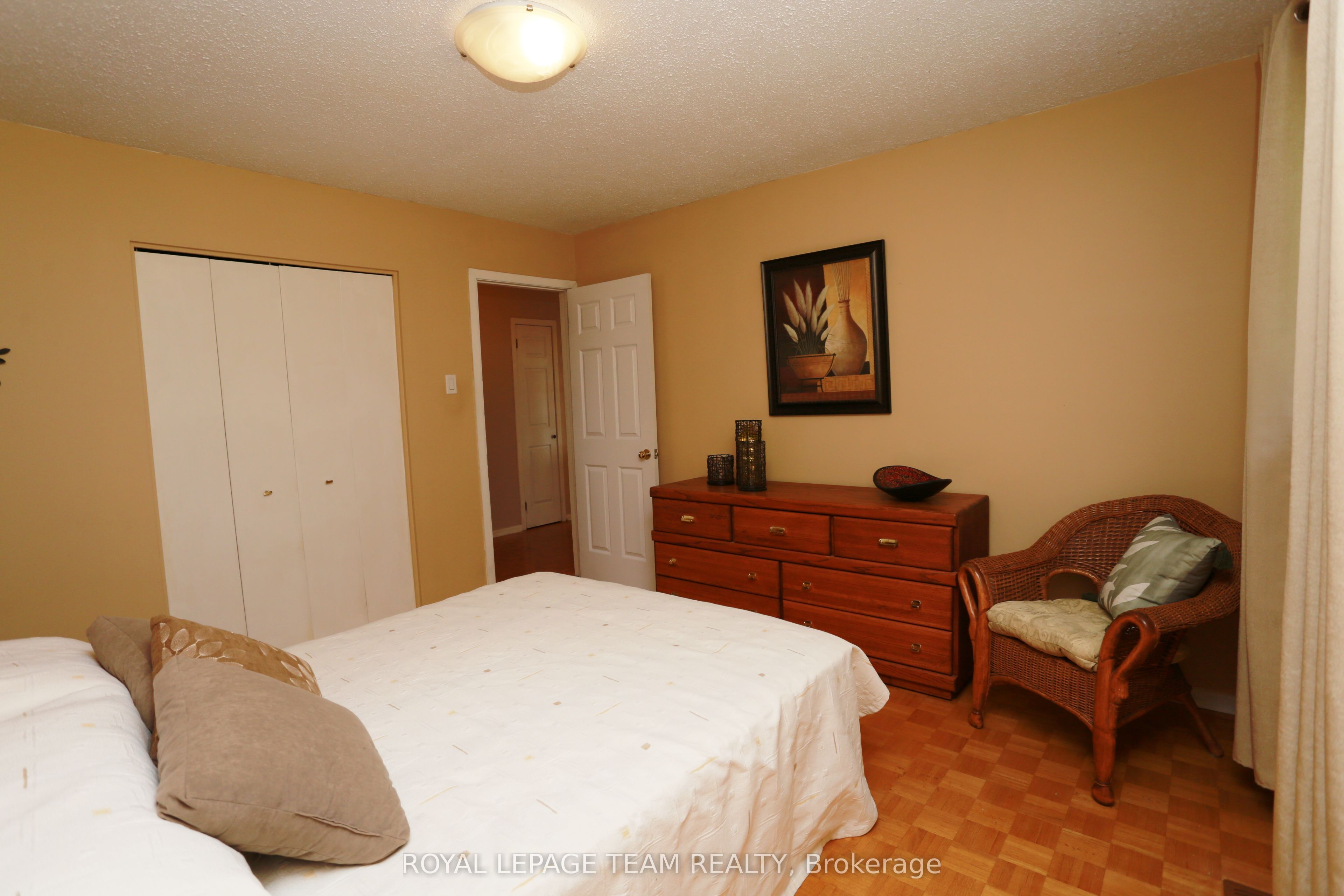 82 Maitland Street S Property Photo 16