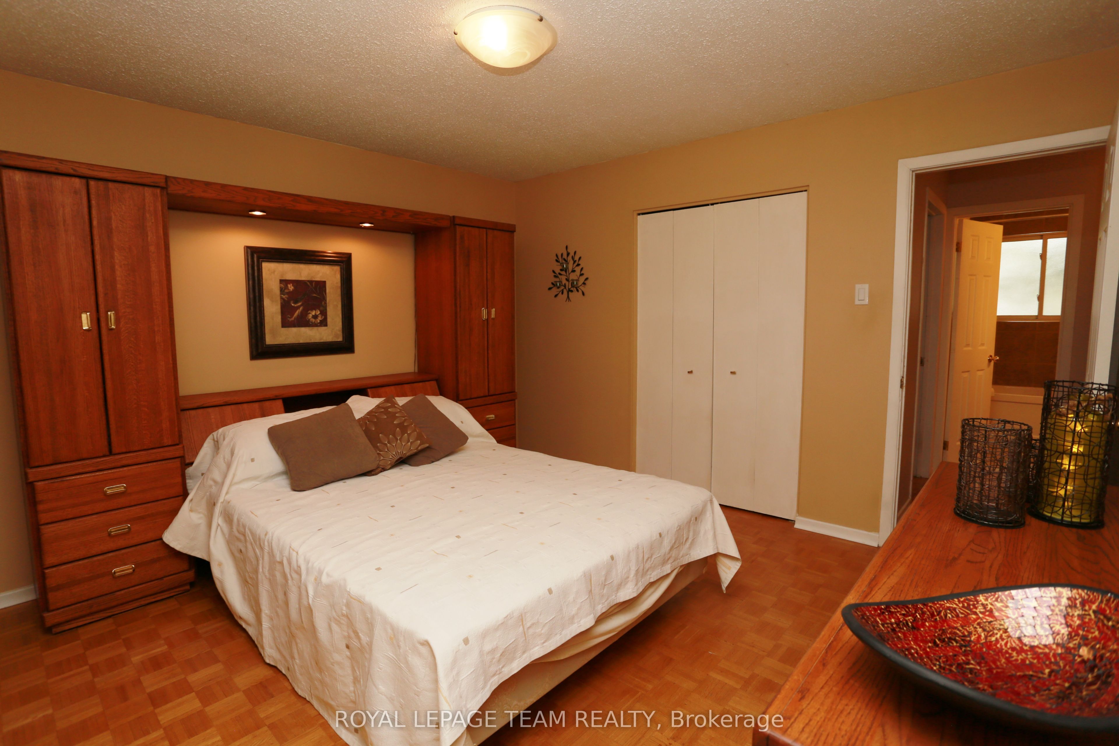 82 Maitland Street S Property Photo 17