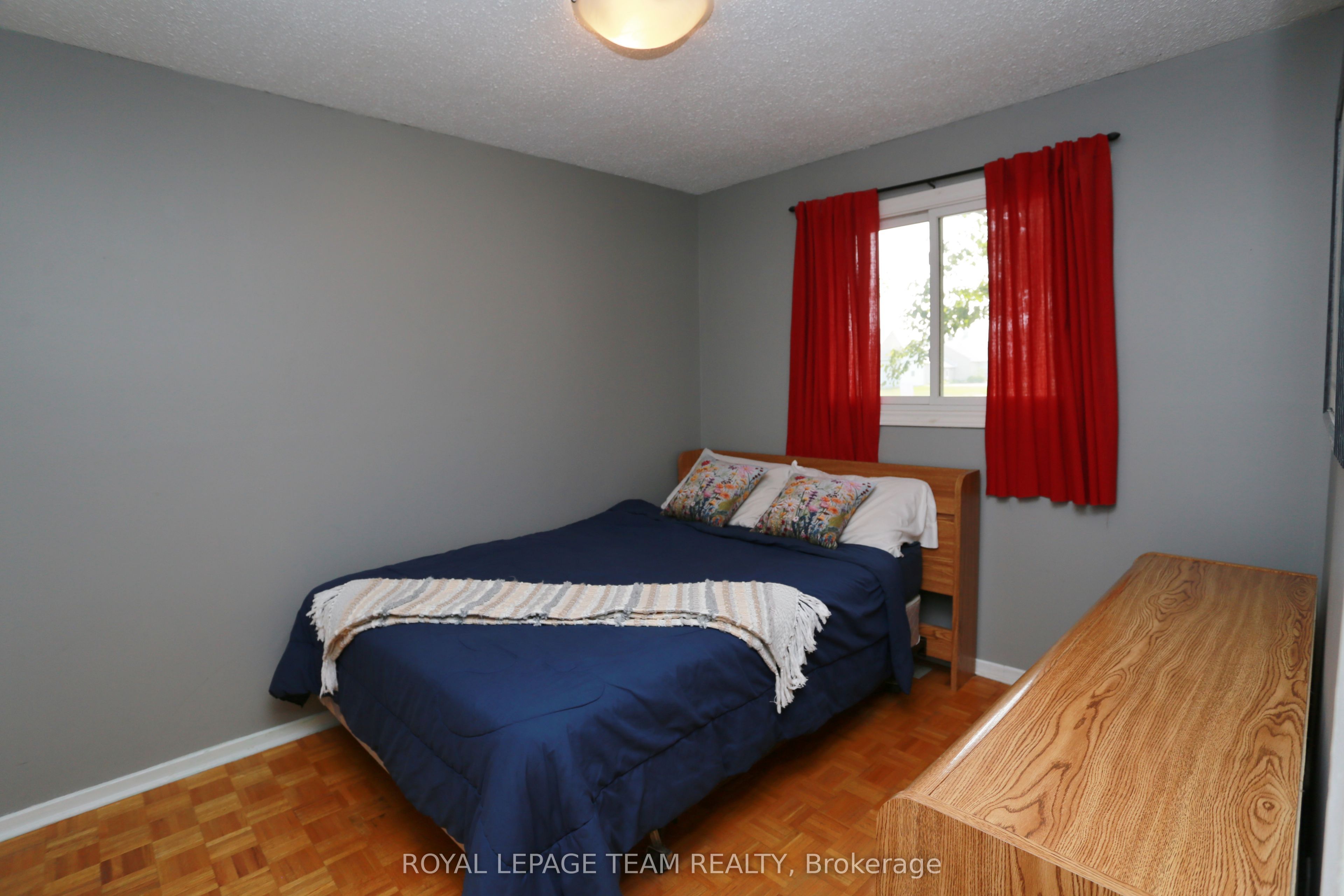 82 Maitland Street S Property Photo 18