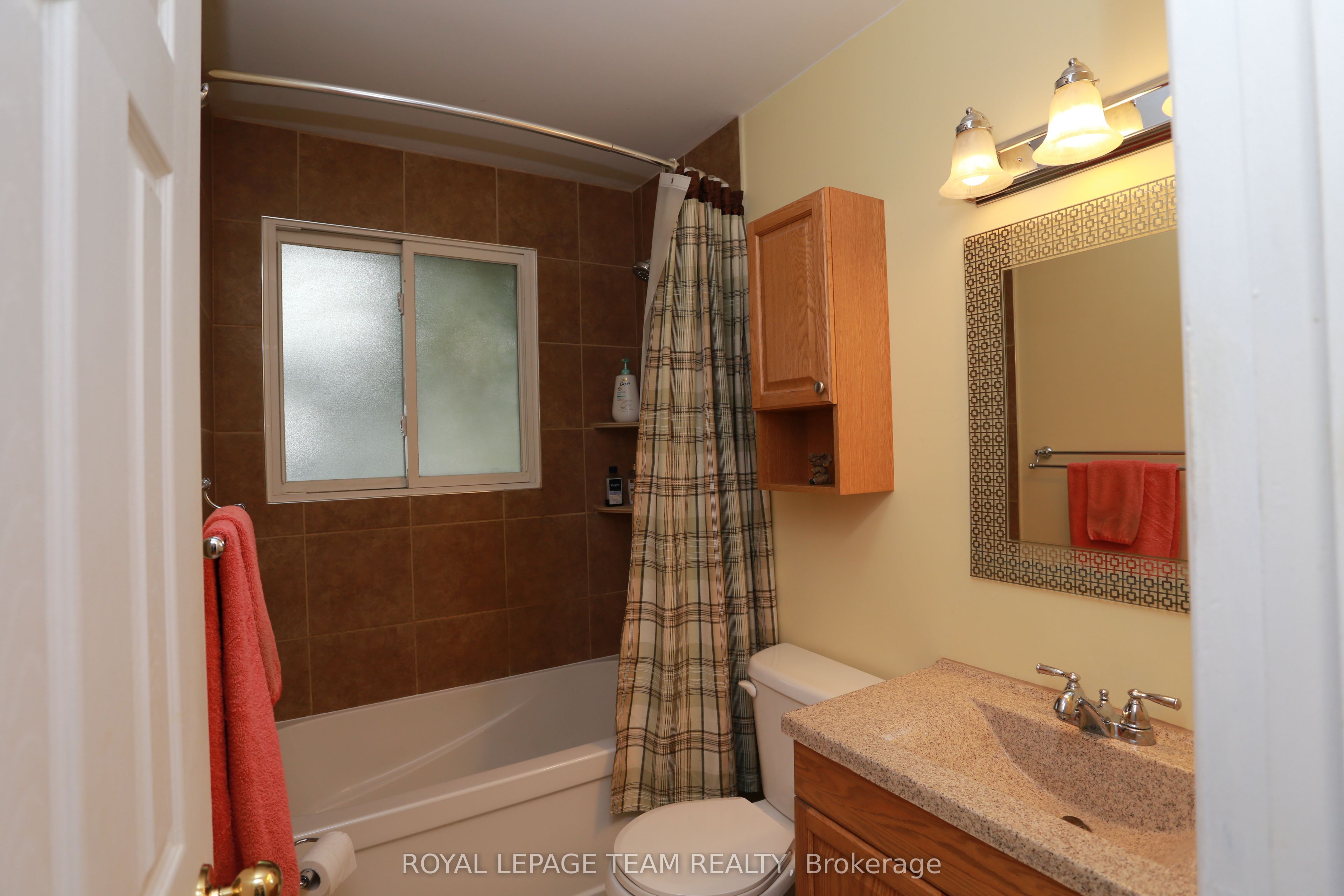 82 Maitland Street S Property Photo 23