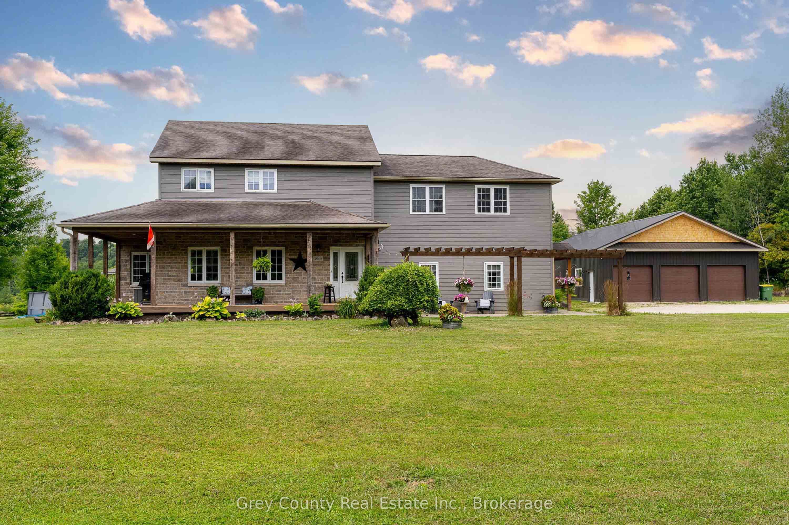 135260 9th Line Property Photo 1