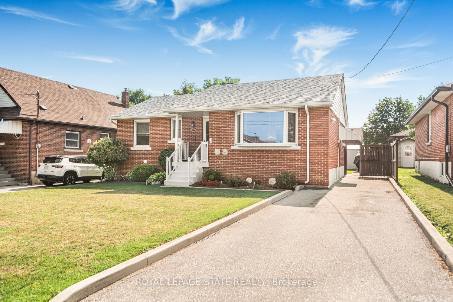 321 East 15th Street Property Photo 4