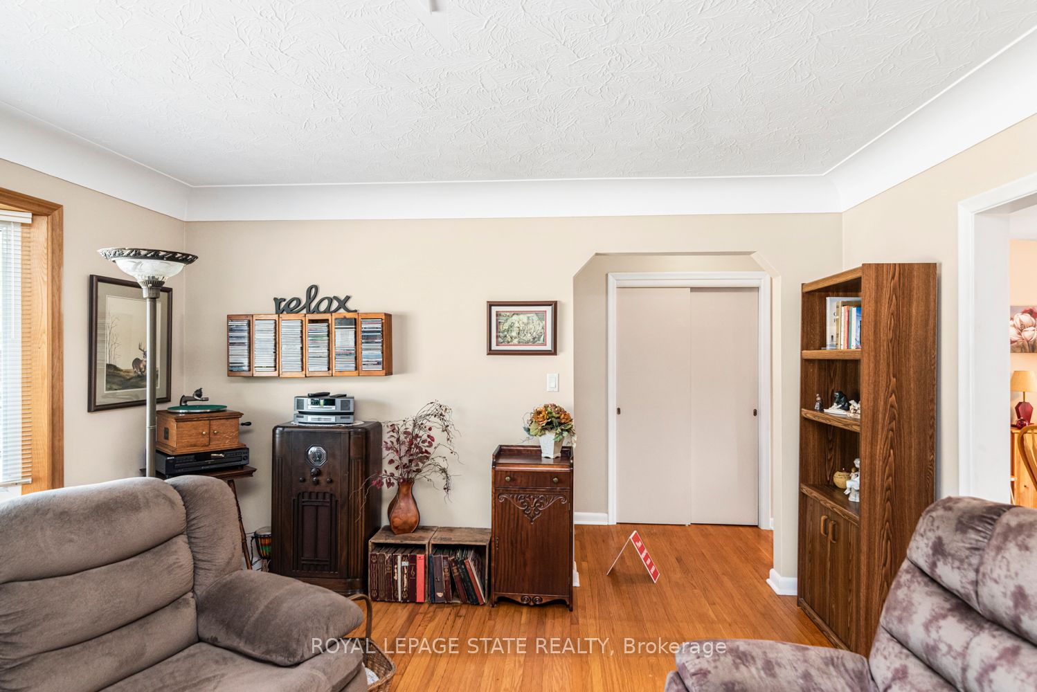 321 East 15th Street Property Photo 7