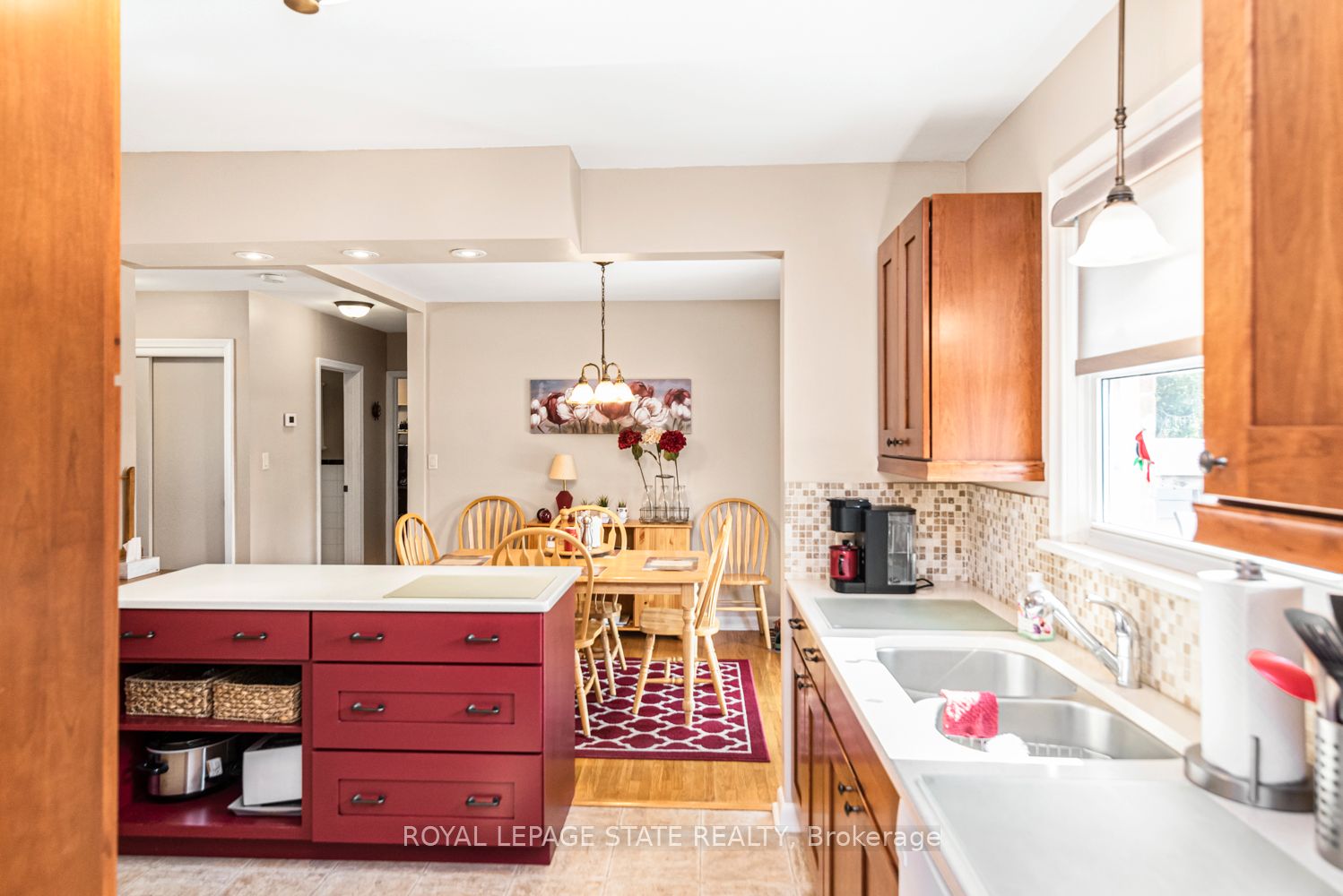 321 East 15th Street Property Photo 12