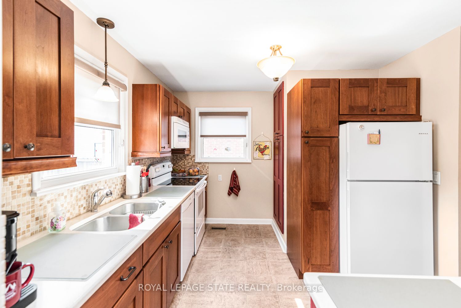 321 East 15th Street Property Photo 13