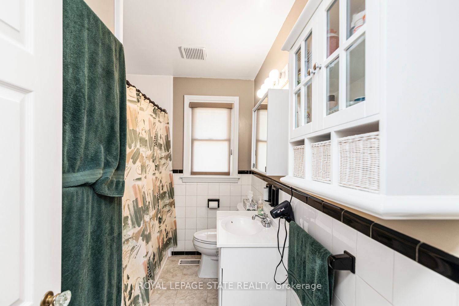 321 East 15th Street Property Photo 21