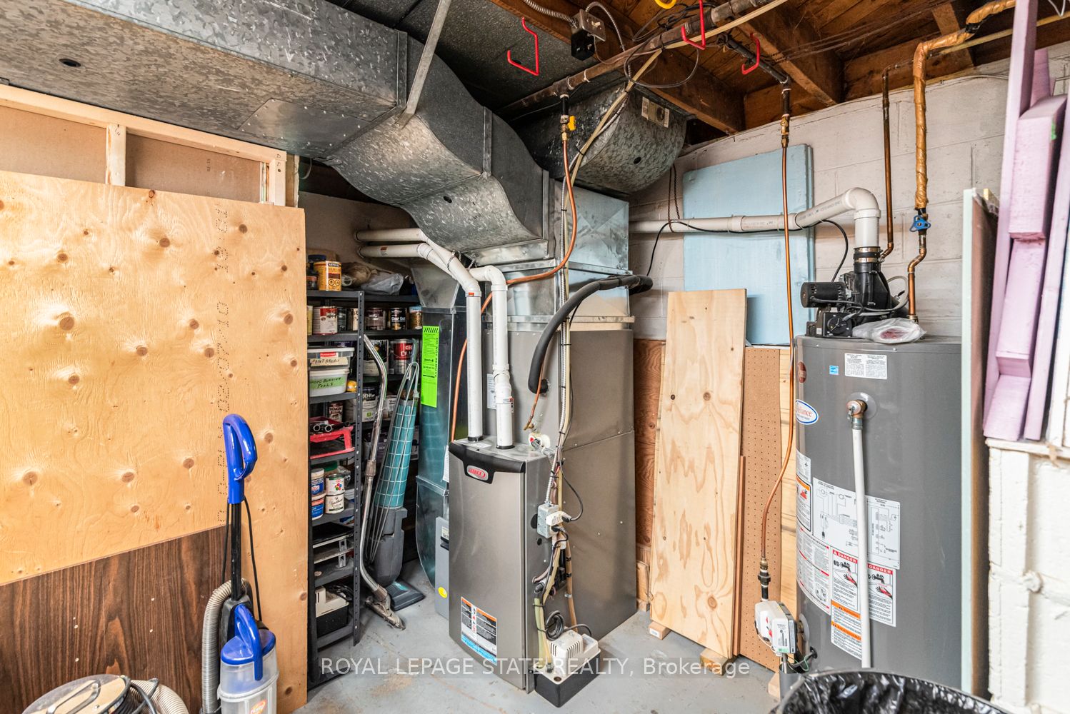 321 East 15th Street Property Photo 24